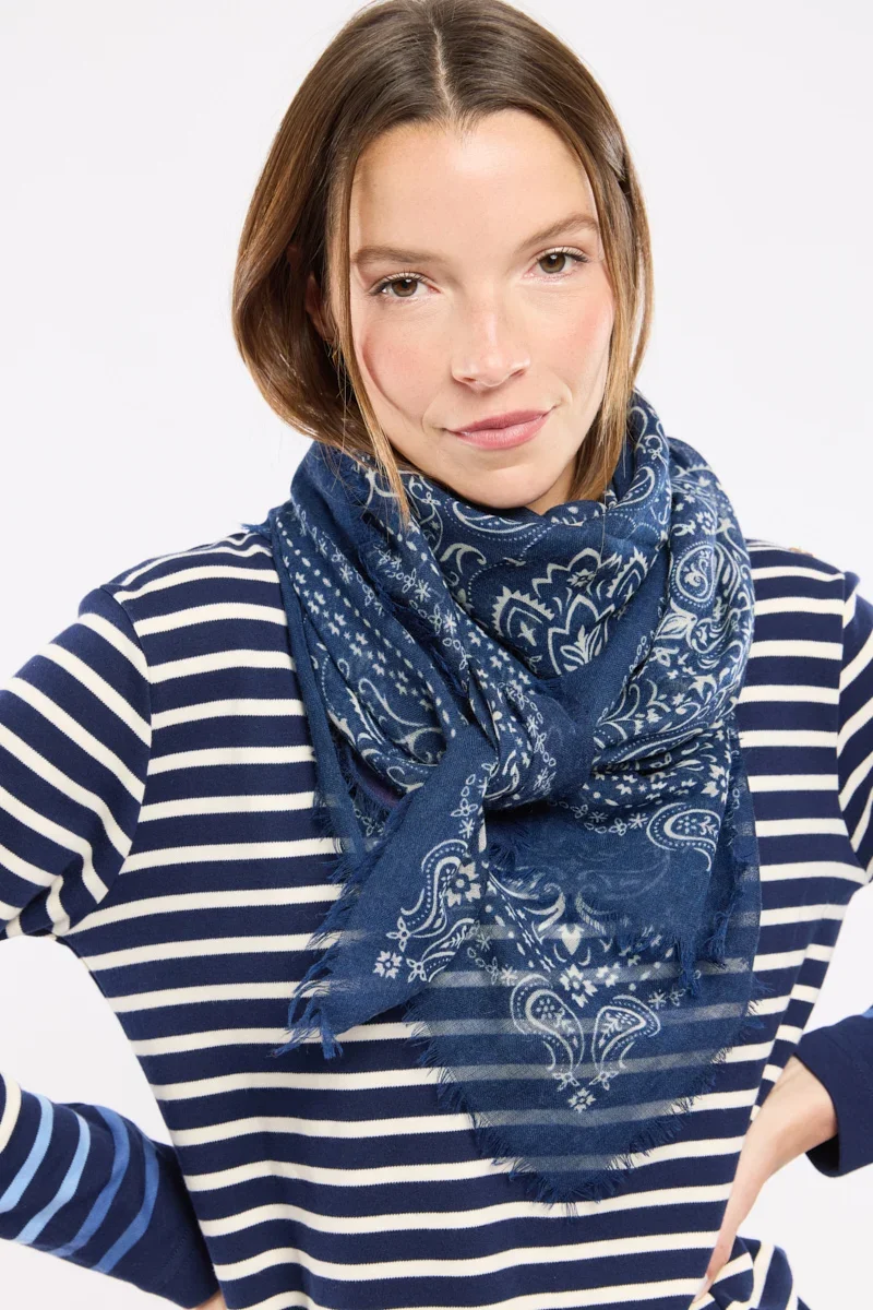 Detailed Large bandana – wool Trendy