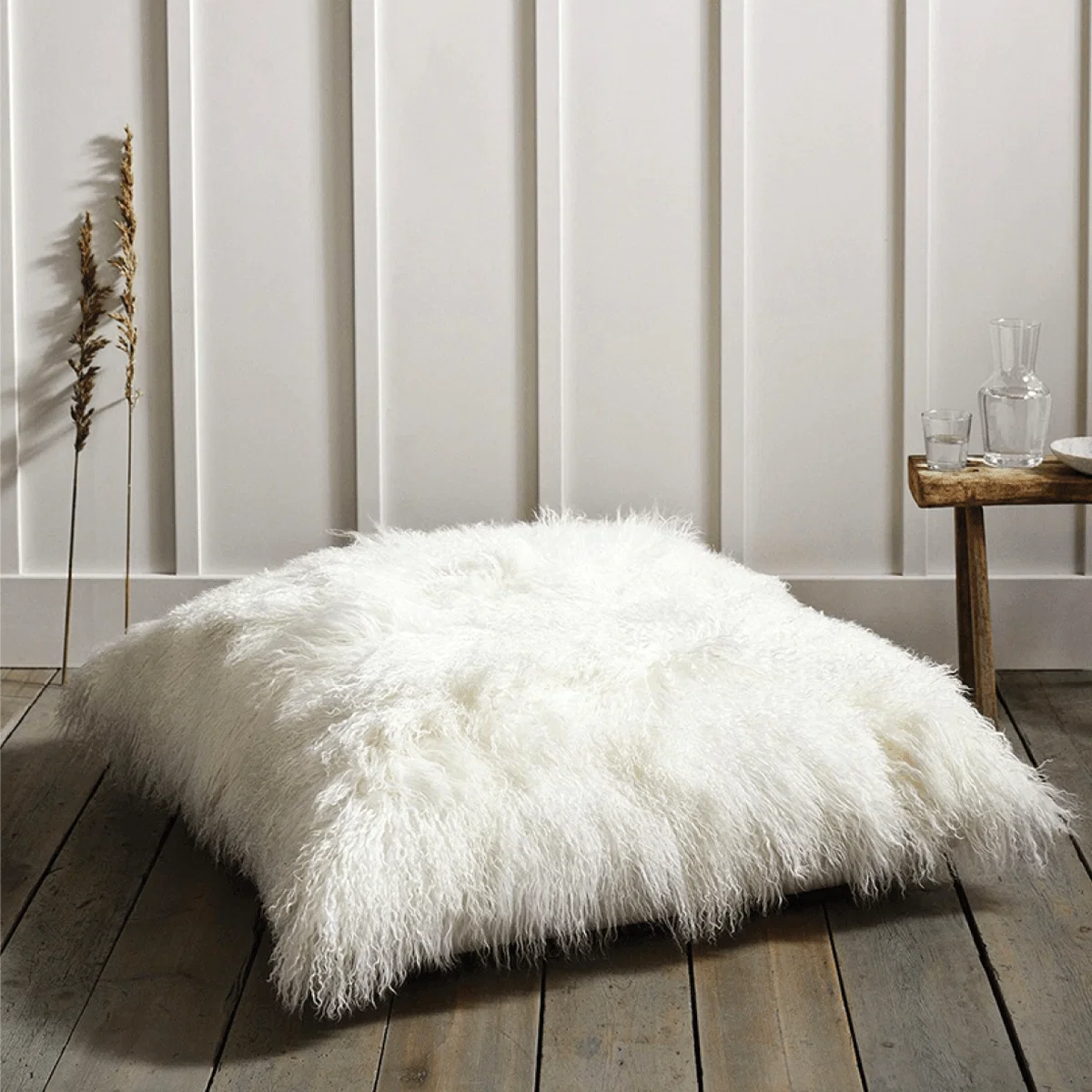 Sophisticated Floor Cushion 26×26 Faux Fur Safe