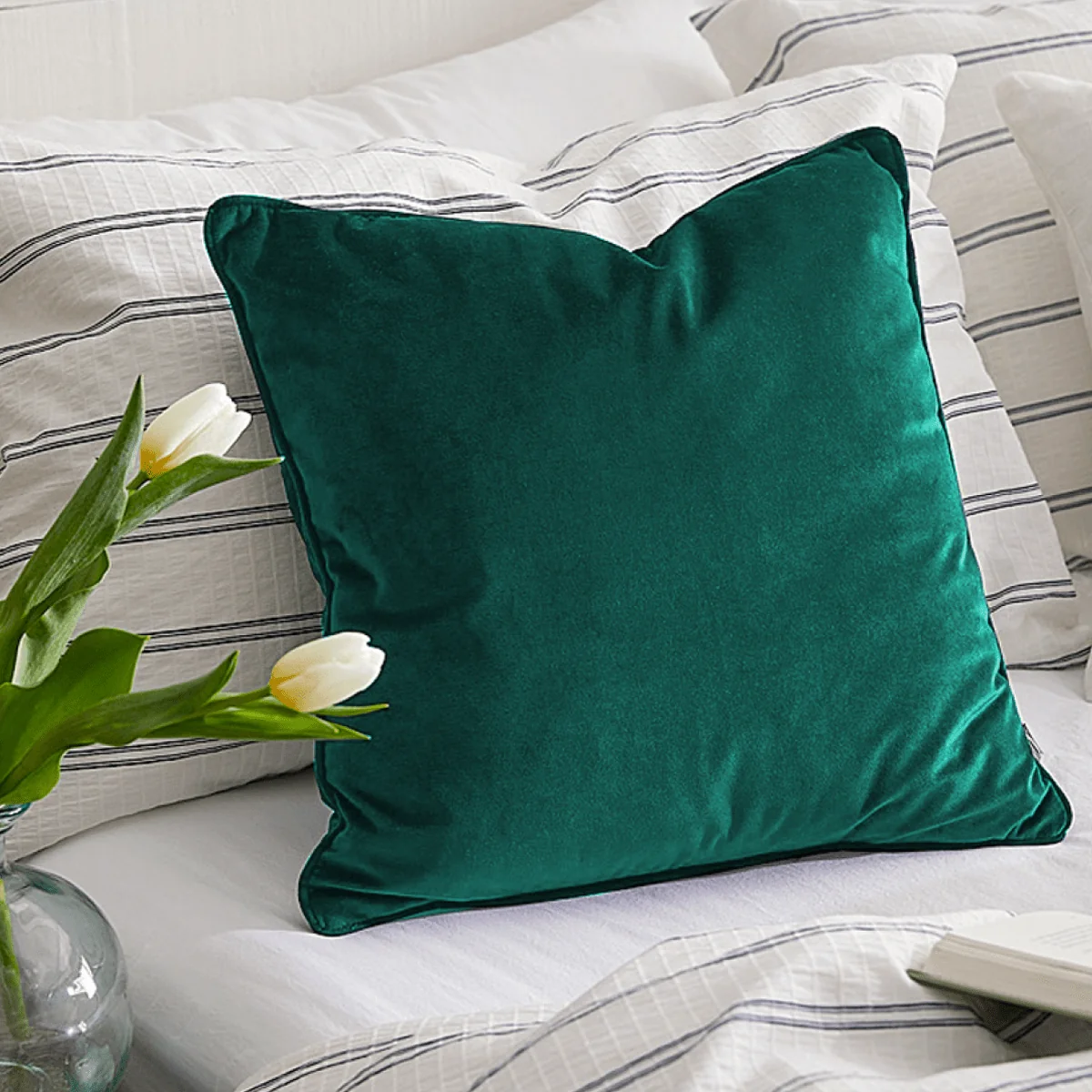 Reusable Layla- Velvet Cushion 18×18 Invisible Zipper Responsible