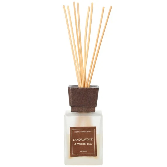 Relaxed AROMA DIFFUSER FORESTA SWOOD amp WHITE TEA BR Safe
