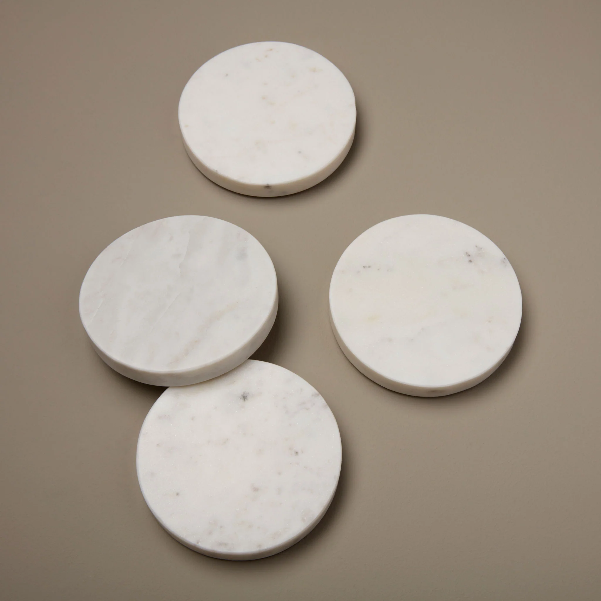 Fashionable White Marble Round Coasters Set of 4 Pure