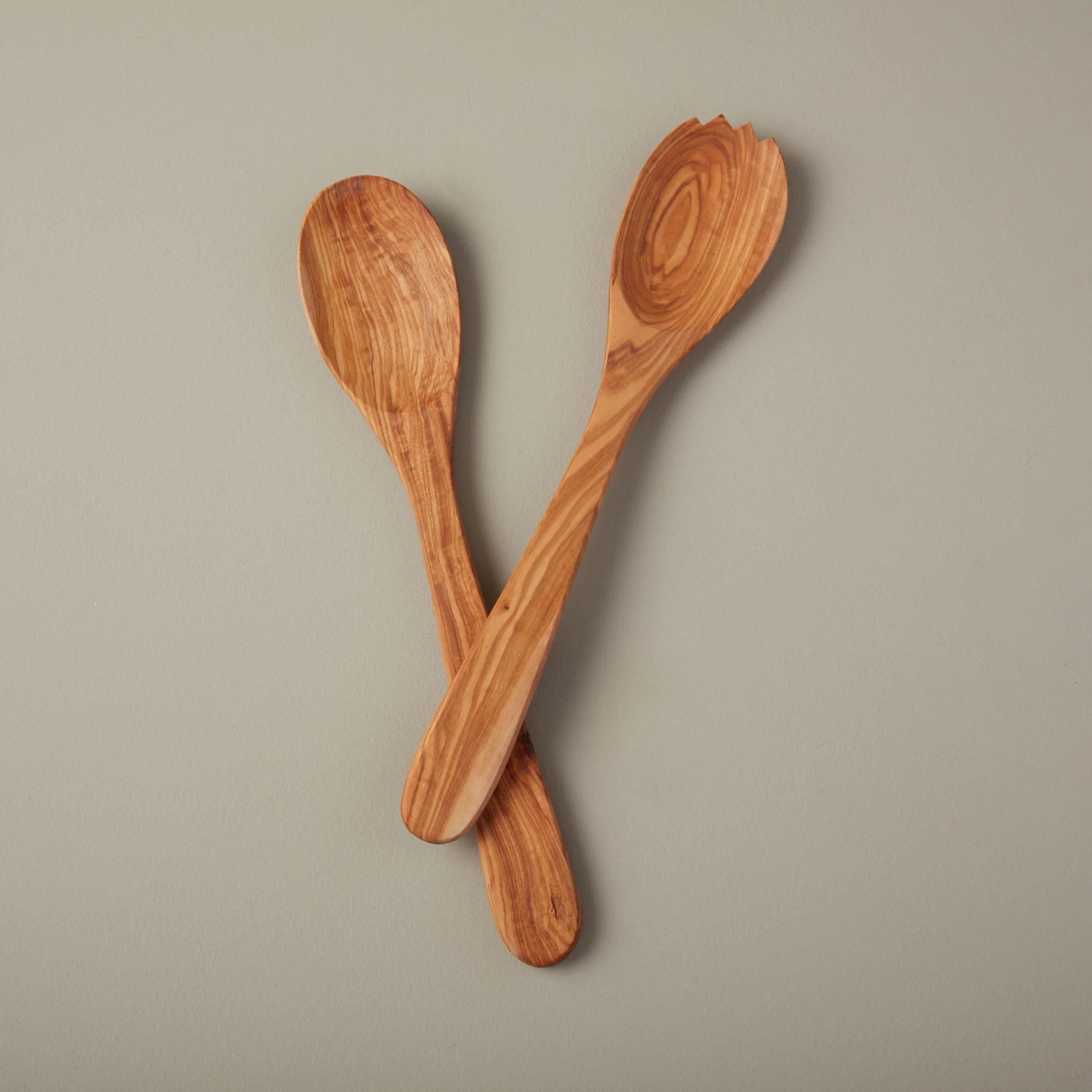 Top-Quality Olive Wood Serving Set Expertly Made
