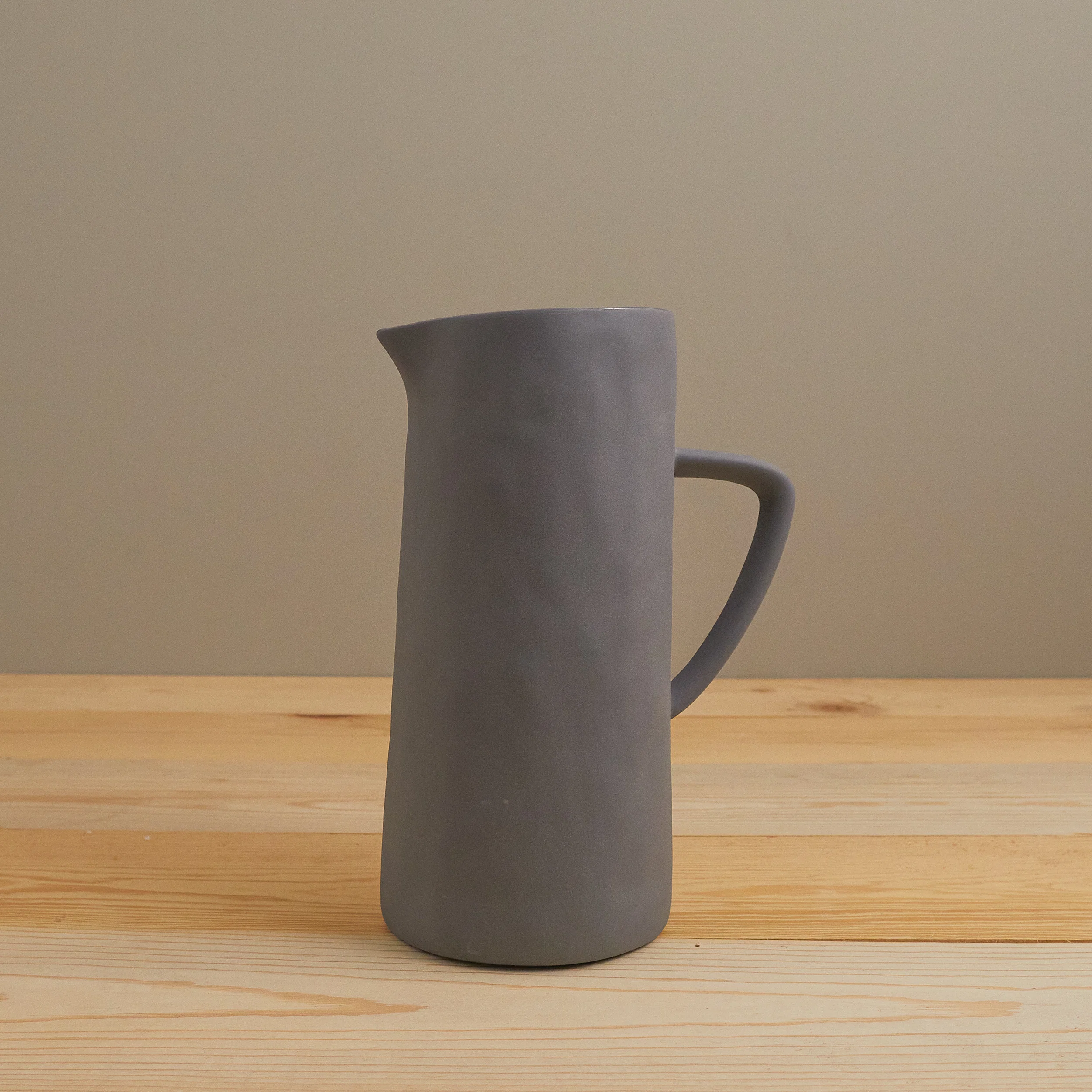 Classic Tam Stoneware Pitcher Slate Verified