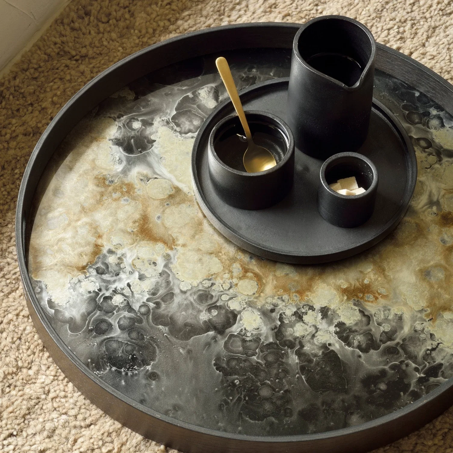 Consistent Round Glass Organic Tray Black Luxury