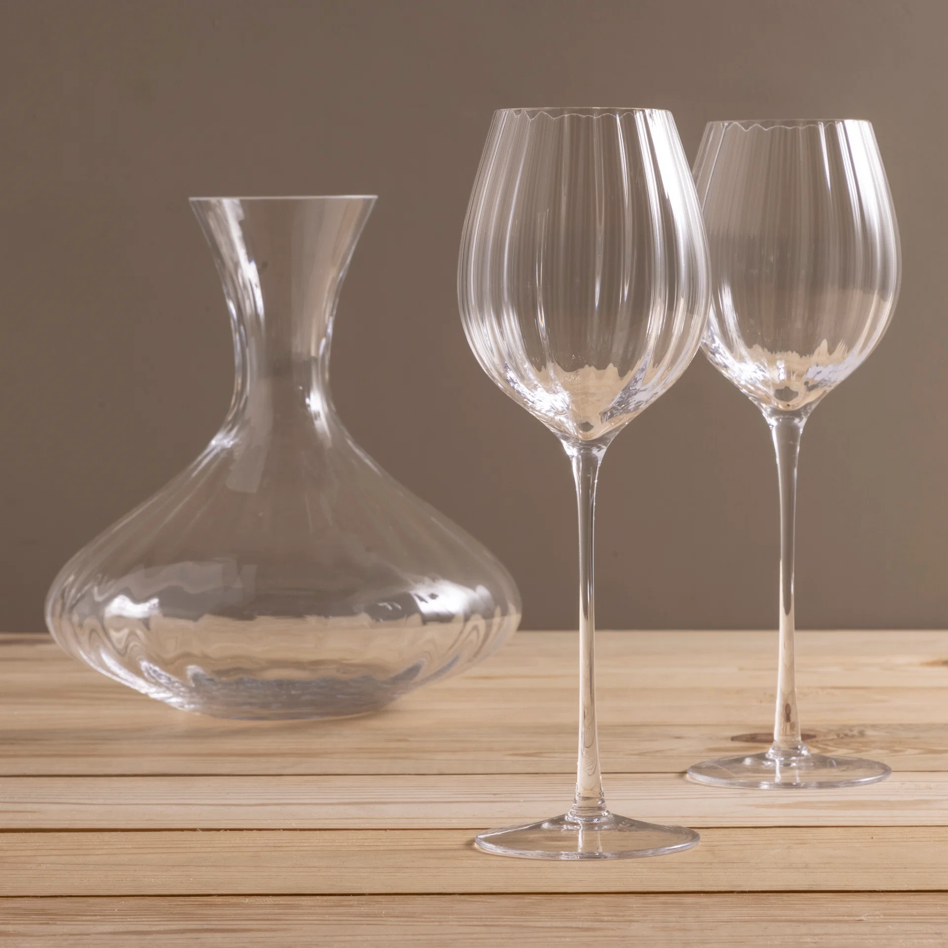 Pure Aurelia Red Wine Glass Set of 4 Fine Crafted