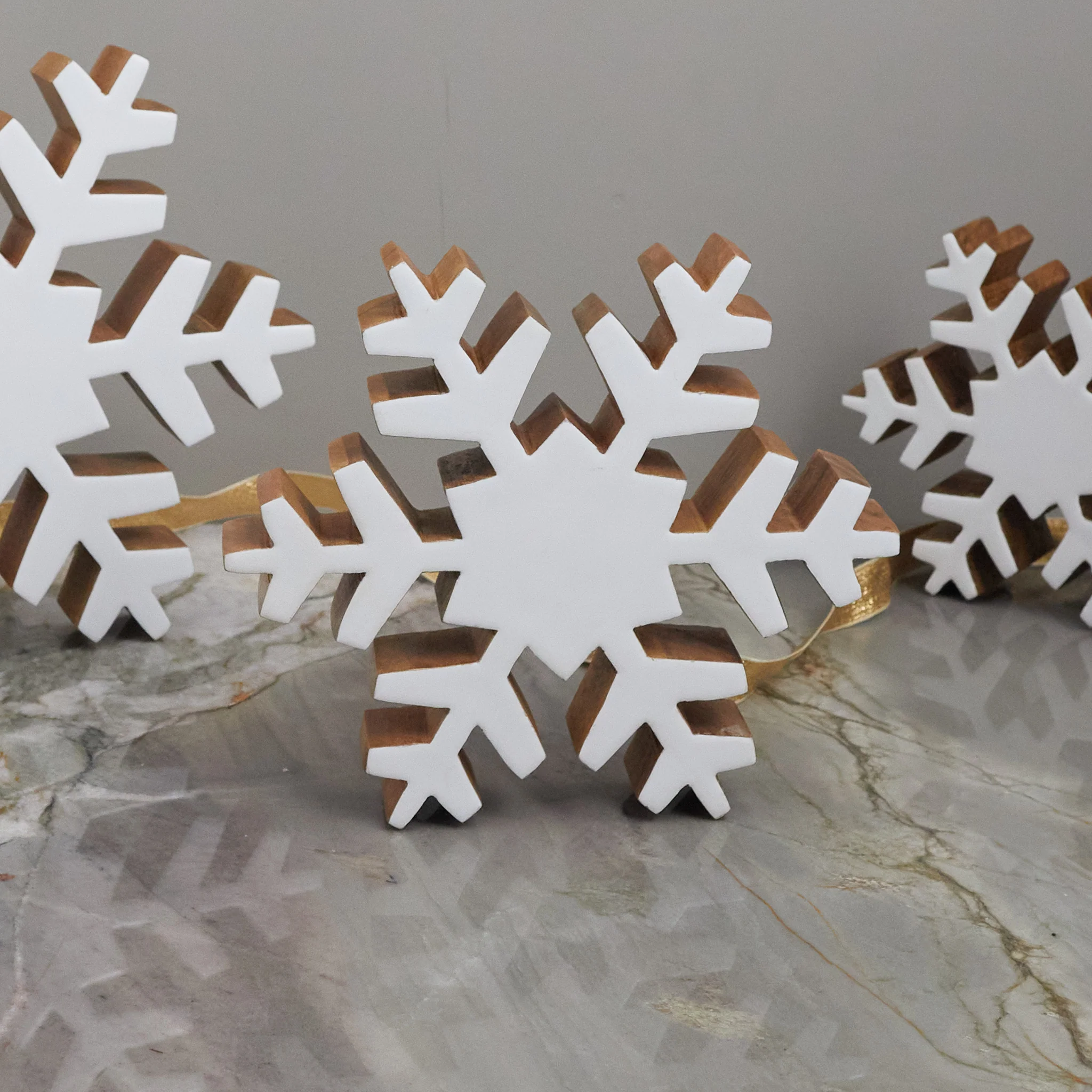Contemporary Mango Wood amp Enamel Snowflake Medium Traditional
