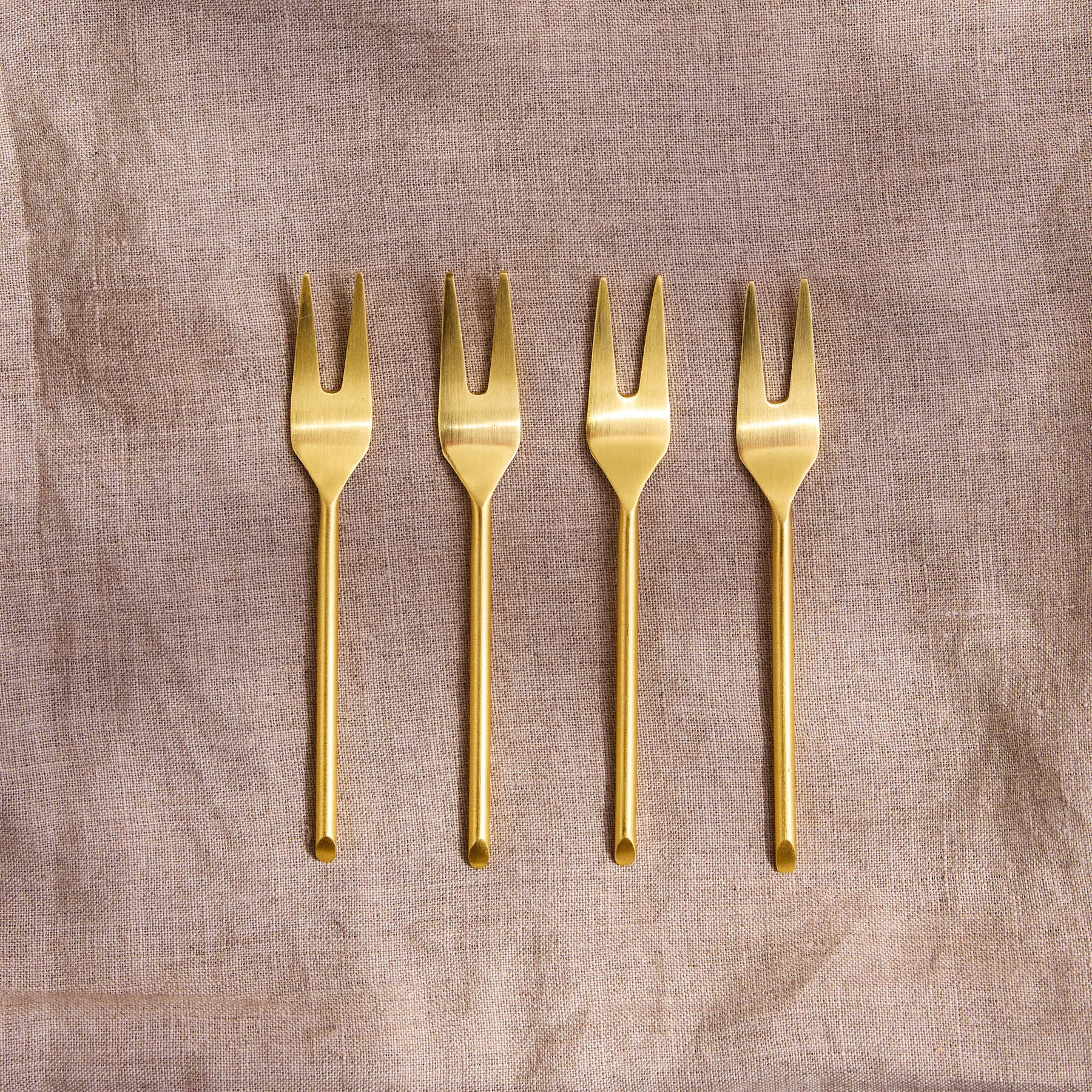 Refined Thin Gold Small Forks Set of 4 Fast
