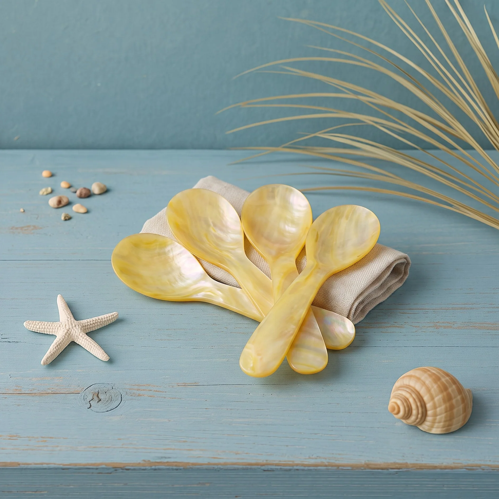 Innovative Seashell Spoons Small Set of 4 Yellow Effective