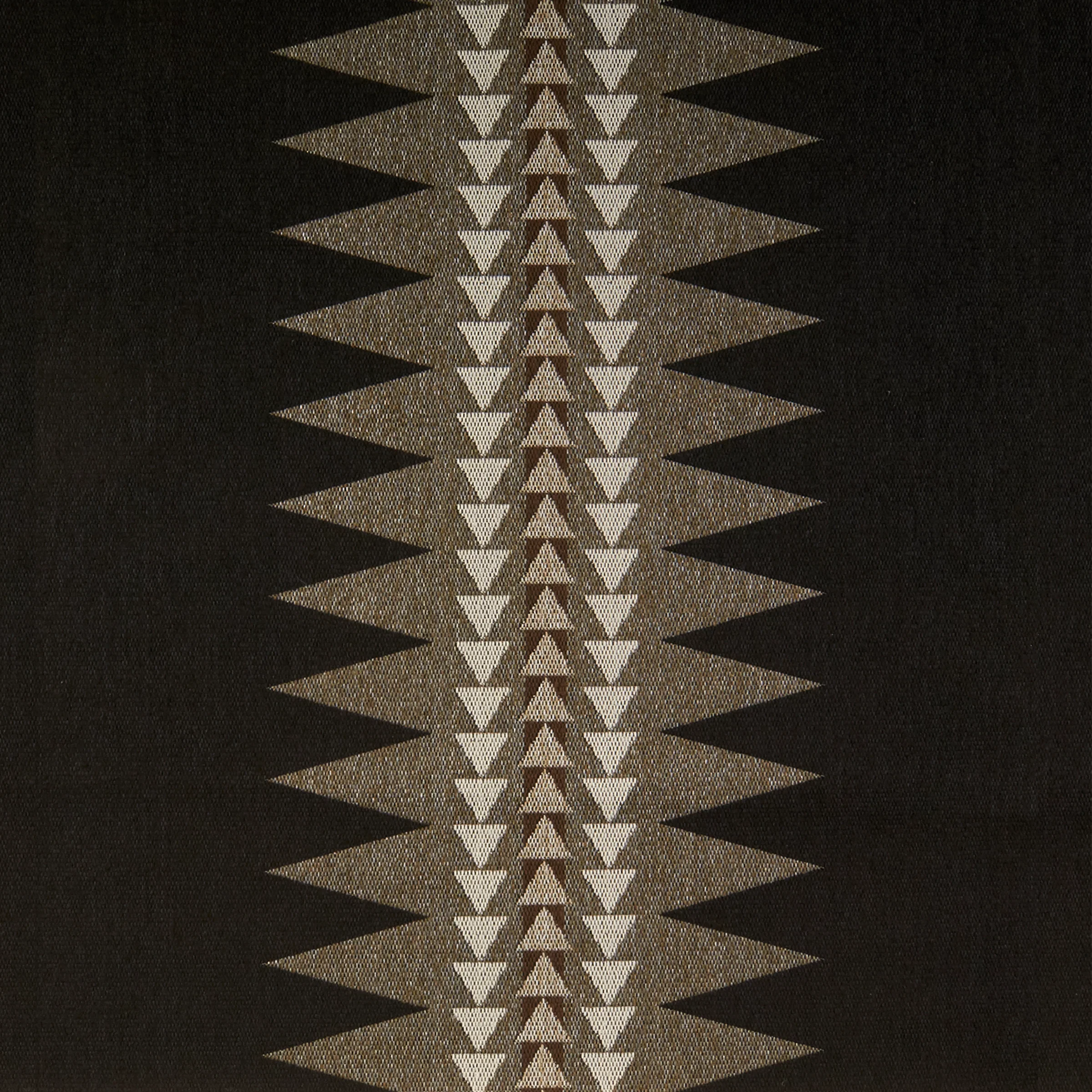 Exceptional Broken Arrows-02 Fabric by the Yard Grade 40 Advanced