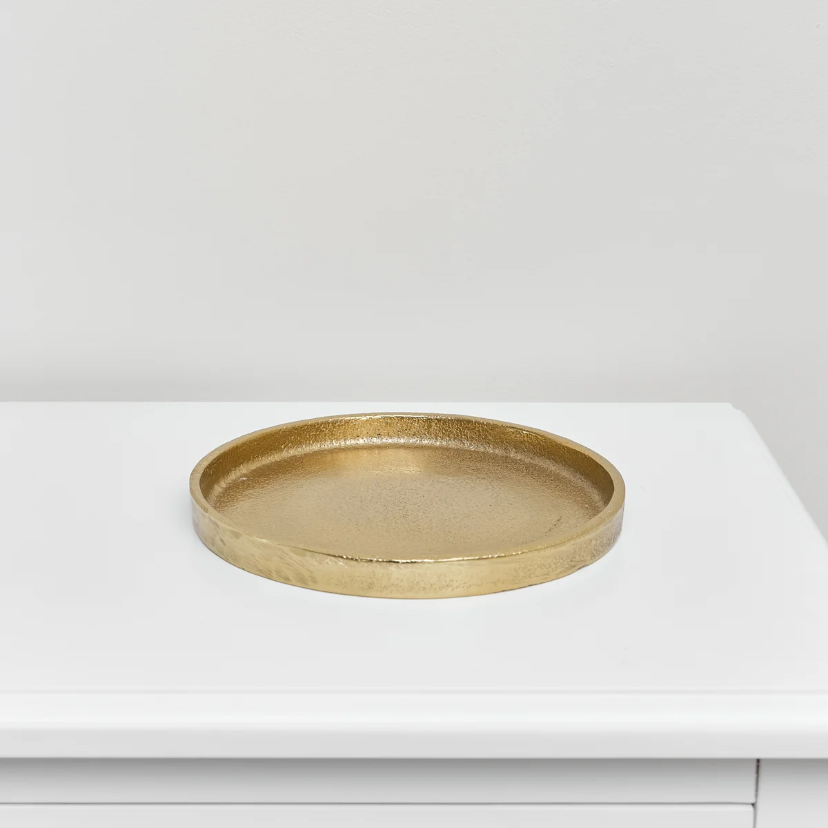 Traditional Small Round Antique Gold Metal Tray – 20.5cm Clean