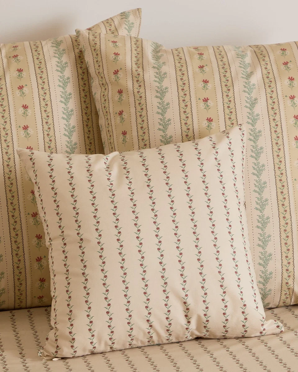 Unique Foxford Rose Cushion- Small Consistent