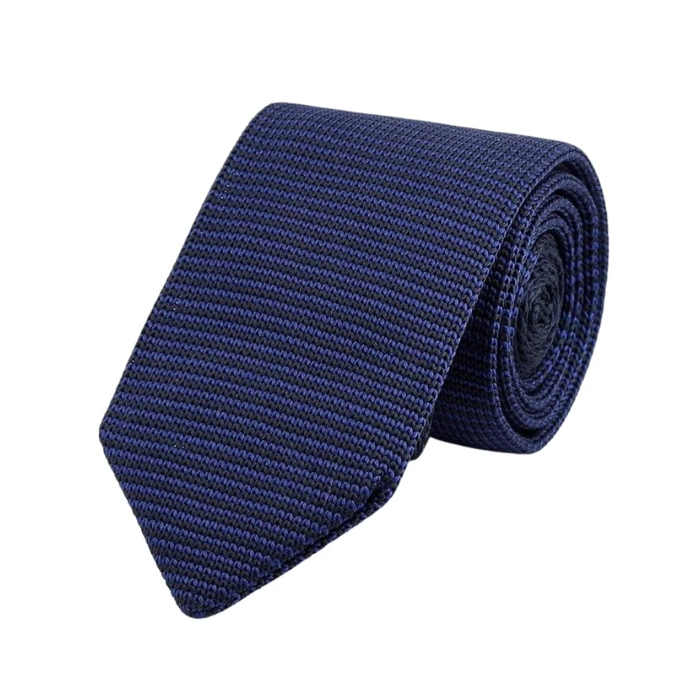Expertly Made Navy Knitted Tie User-Friendly