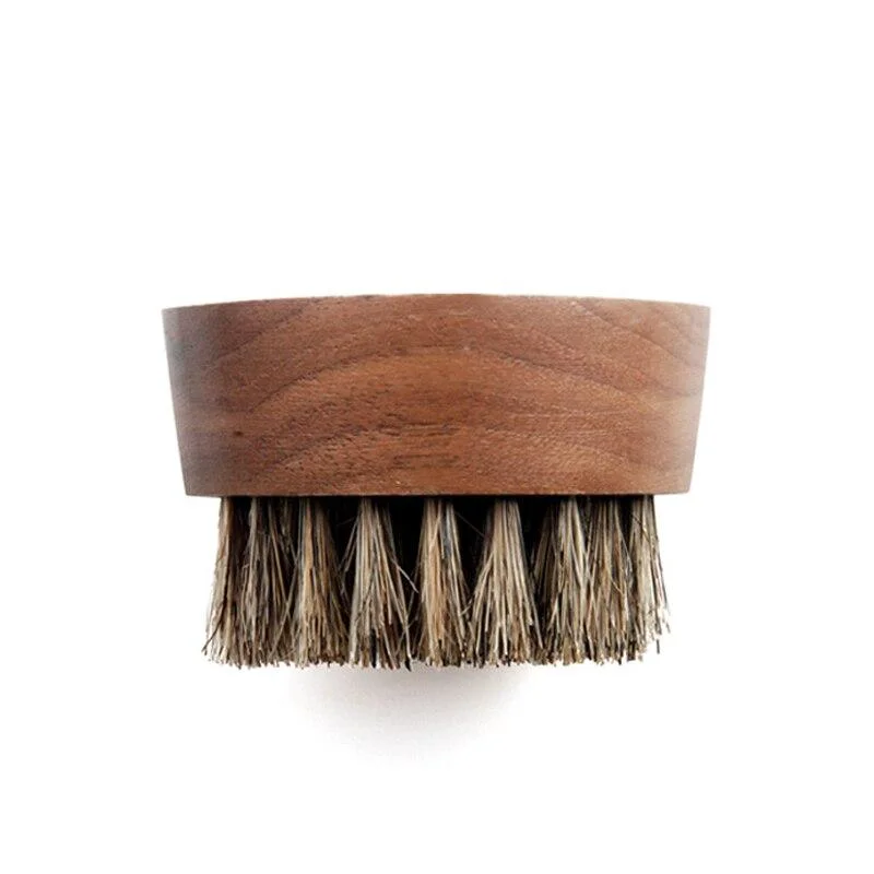 Certified Cepillo para barba de cerdas de jabalí y madera de nogal Verified