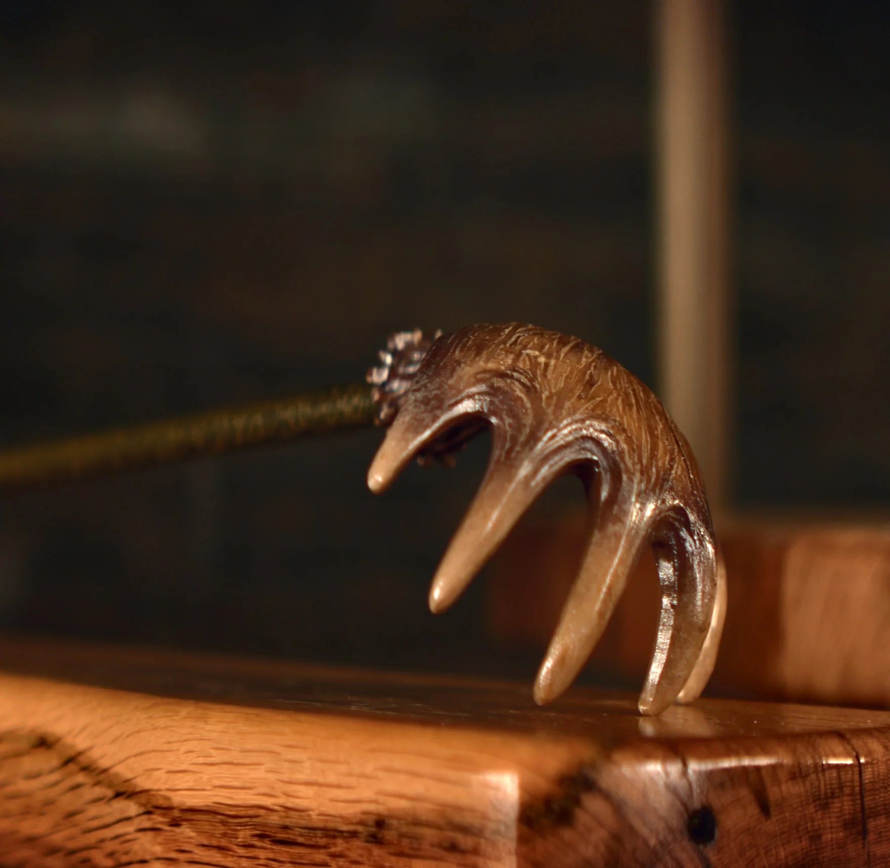 Top-Quality Back Scratcher-Moose Antler Flexible