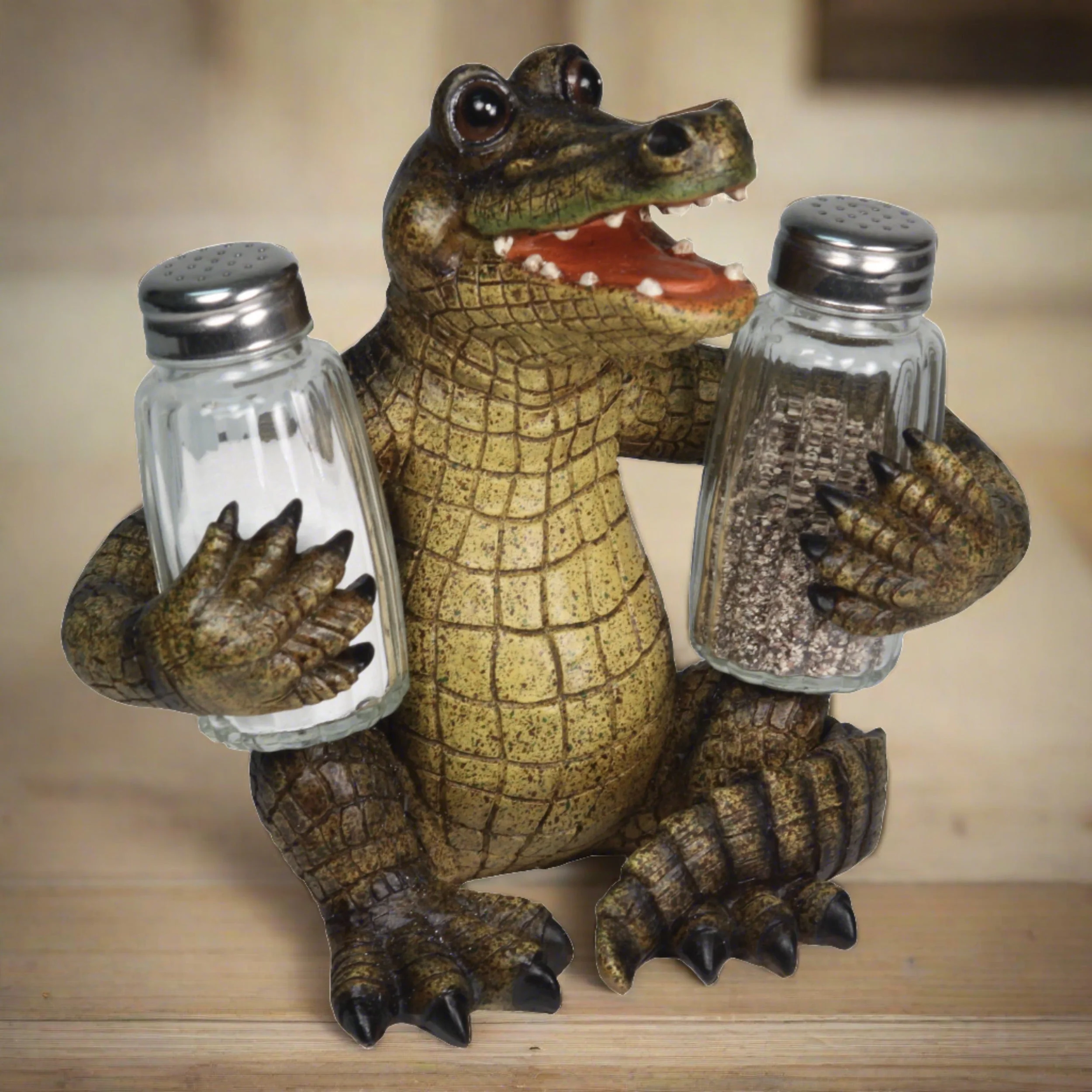 Long-Lasting Salt and Pepper Shakers-Alligator Artisan