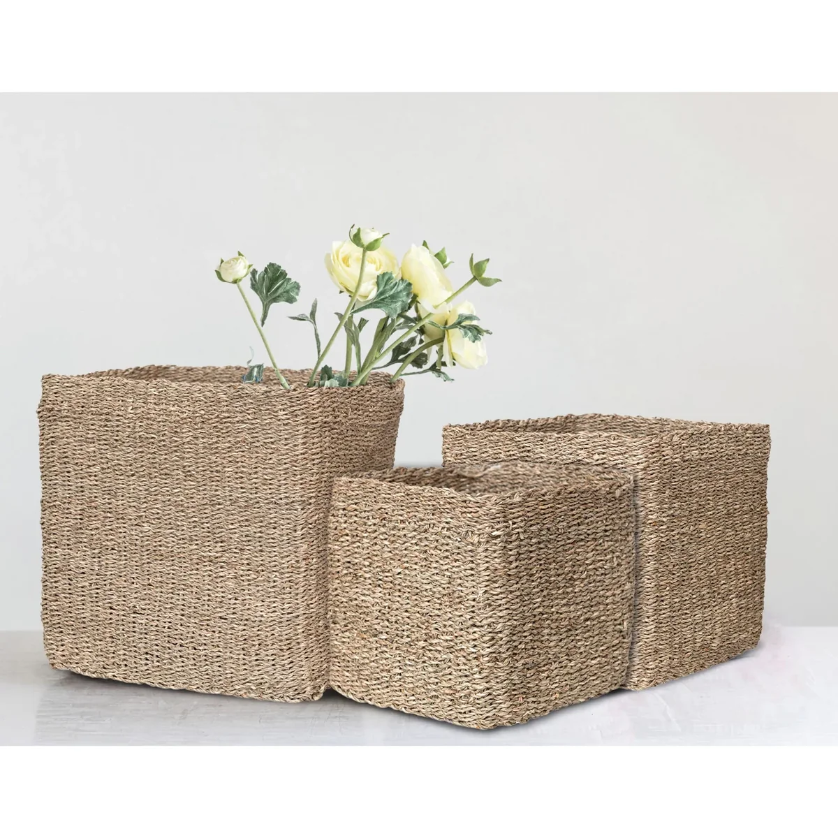 Fine Crafted Hand-woven Seagrass Basket Medium Exceptional