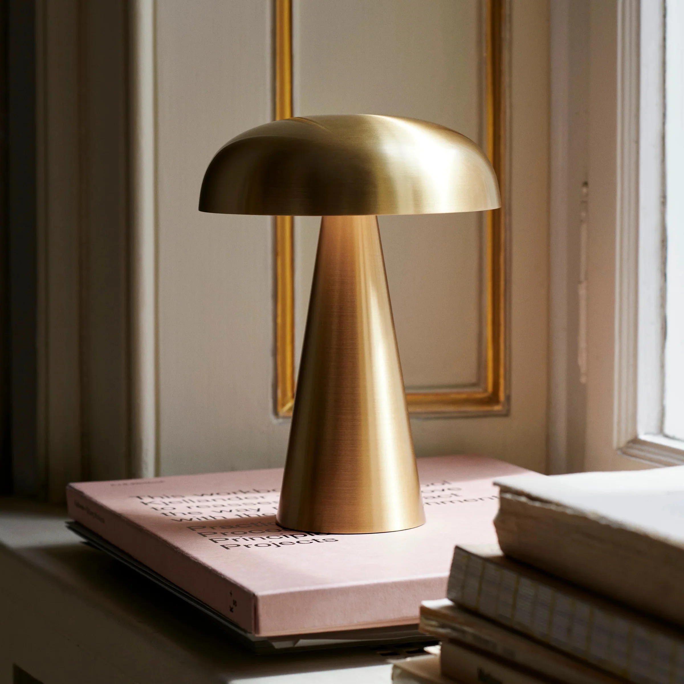 Unique Como Portable Lamp Reliable