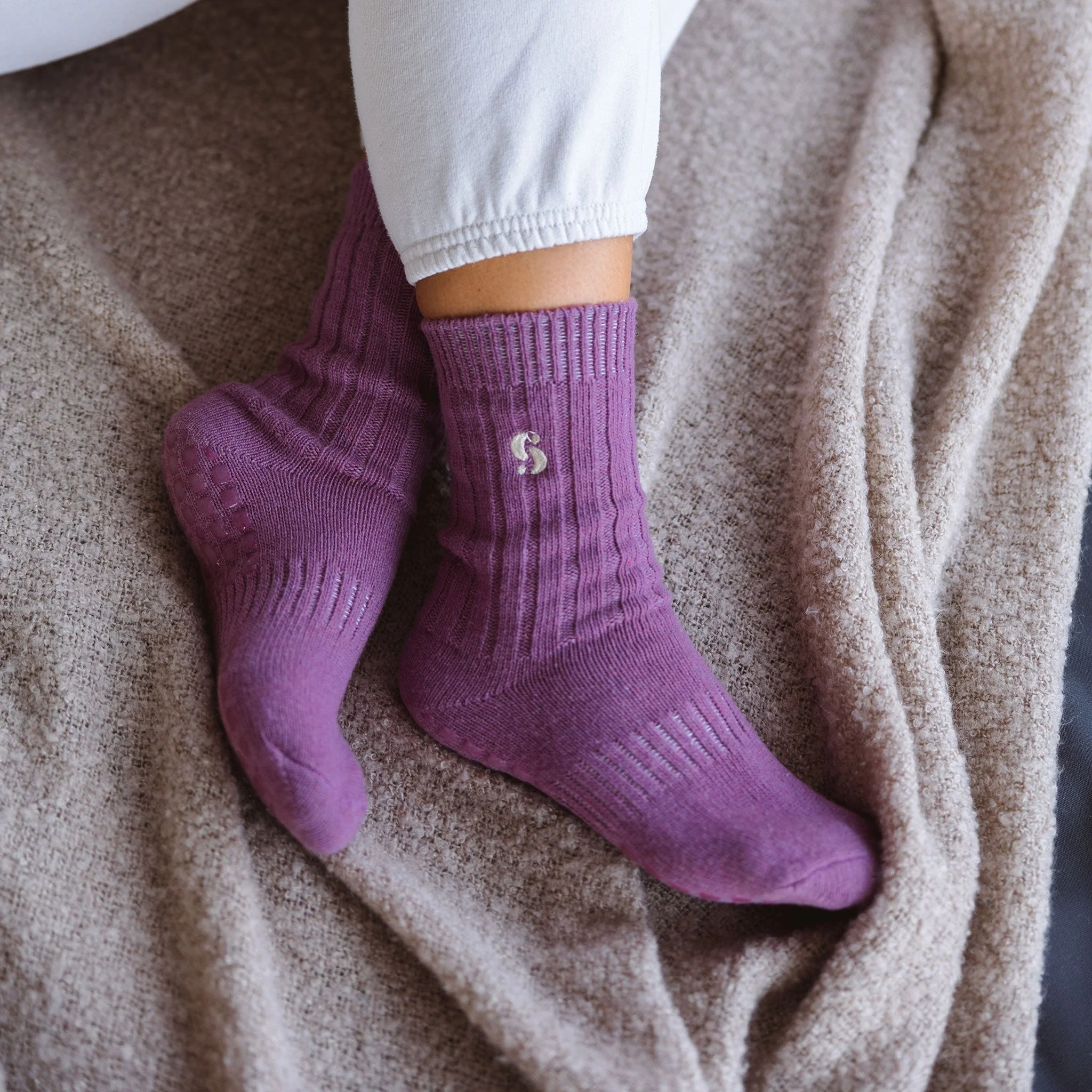 Efficient Serene Socks- Adult Merino Wool Non-Slip Socks- Viola- 1 pair Specialty