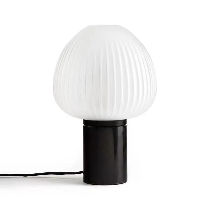 Quality Nordic Light Luxury Simple Bedroom Table Lamp Green