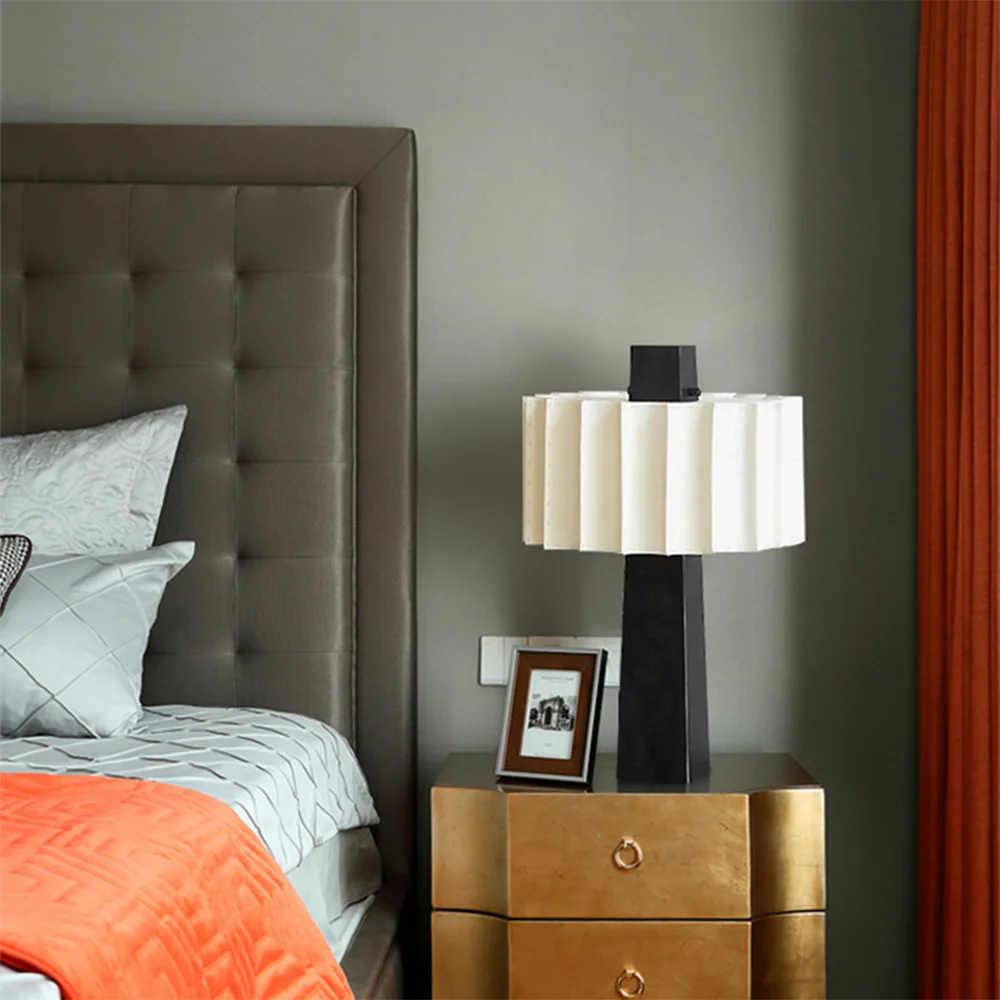 Prestigious Creative Designer Black White Decorative Table Lamp Premium Material