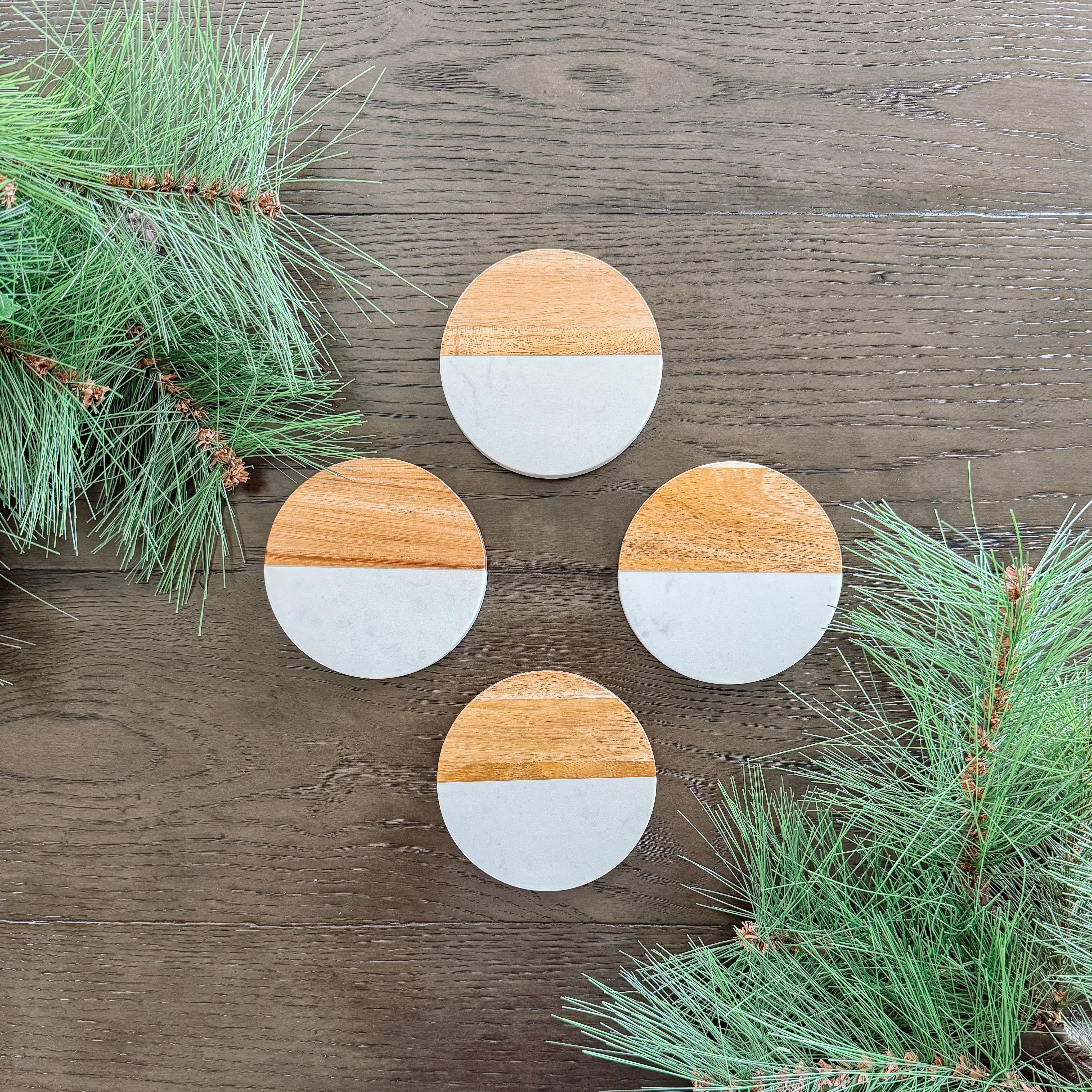 Relaxed Round Marble Acacia Coasters Casual