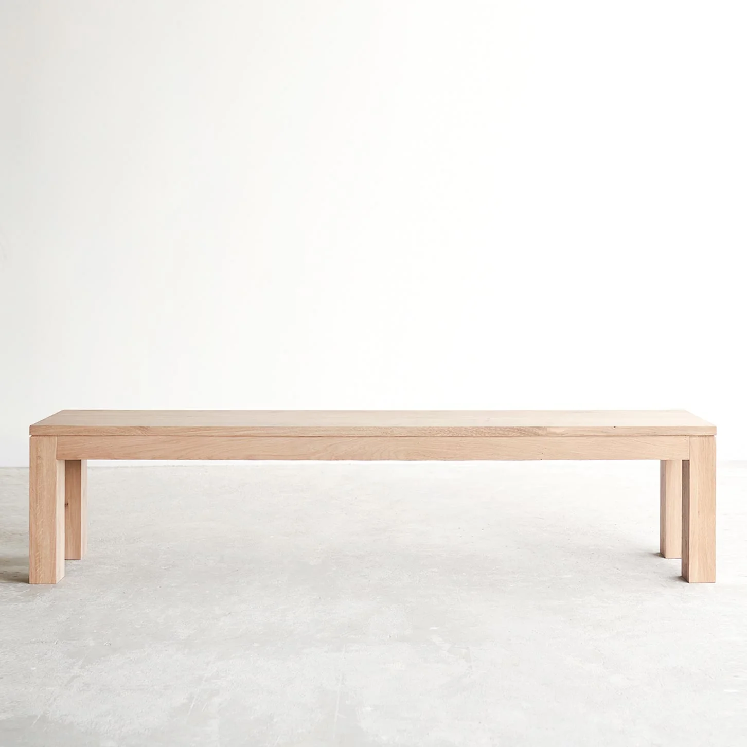 Professional Straight Bench Oak Detailed