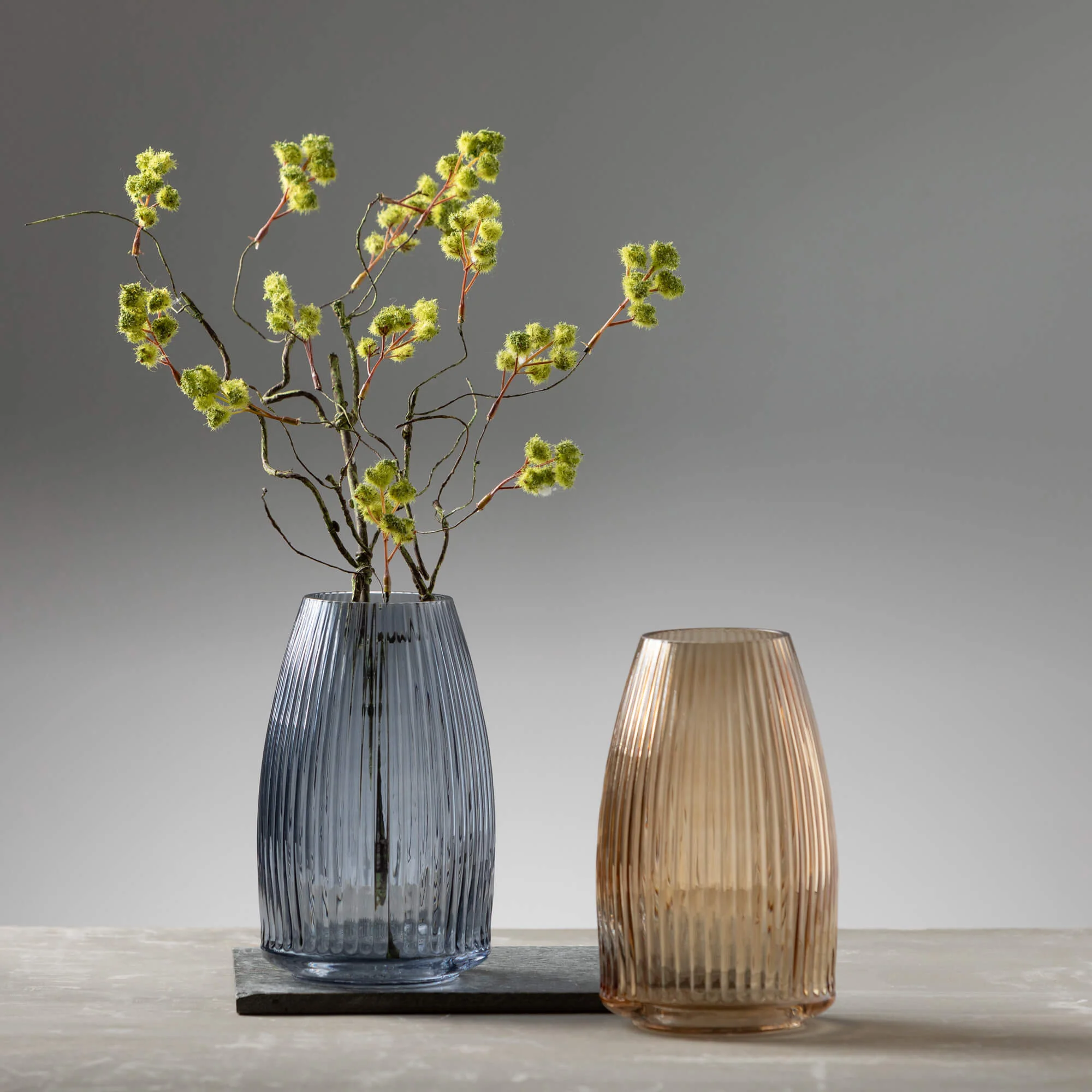 Luxury Ribbed Glass Vase Secure