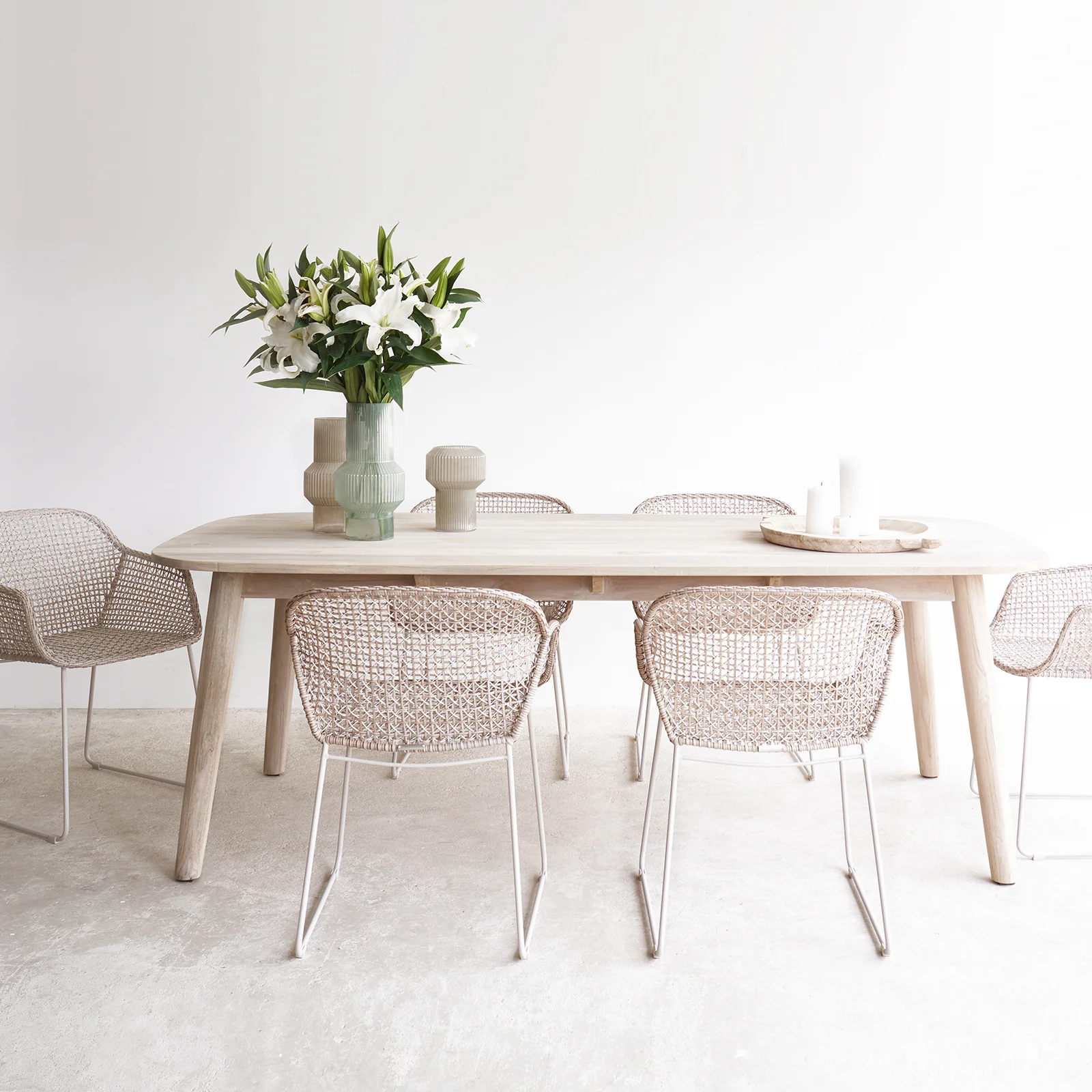 Flexible Icon Outdoor Dining Table 220cm Convenient