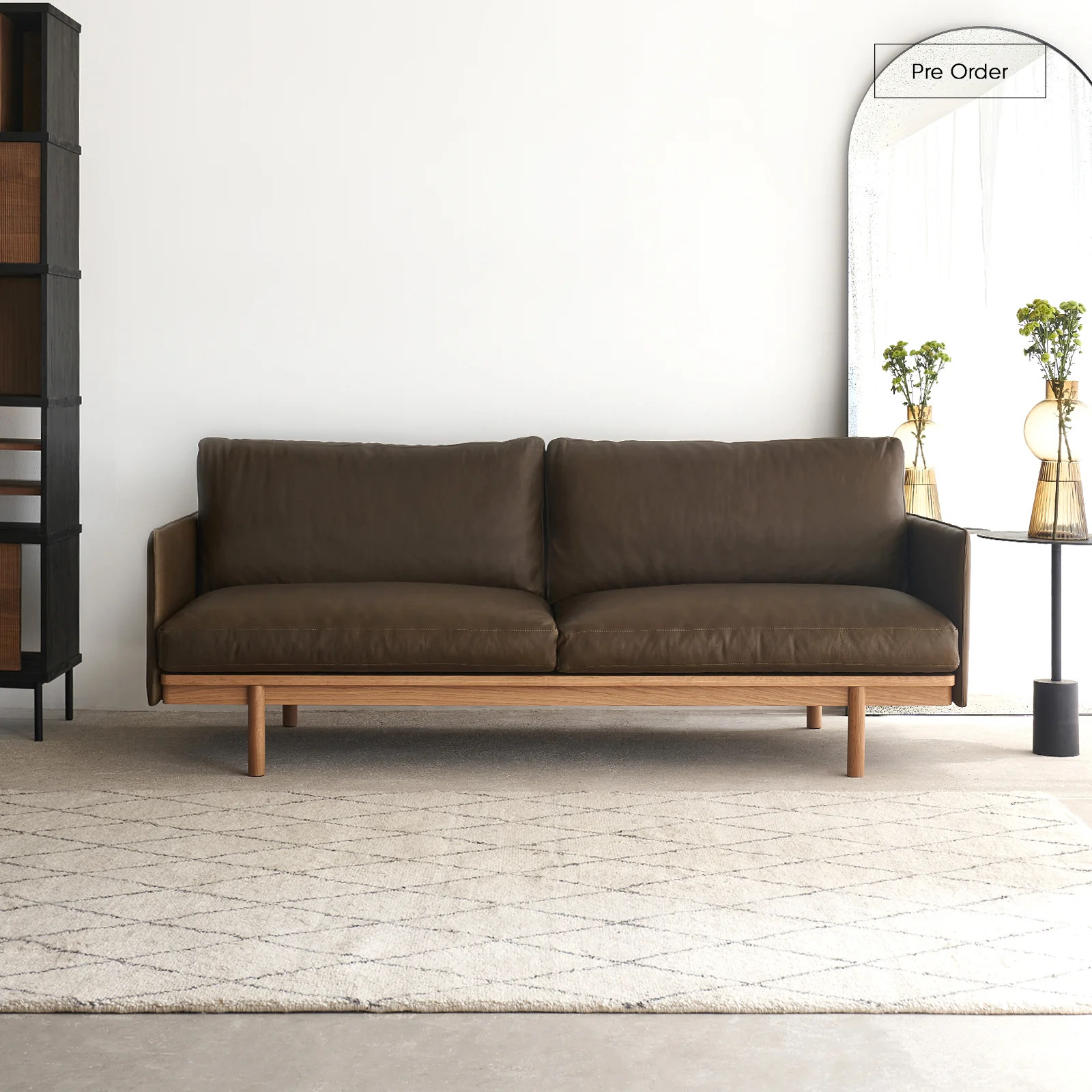 Sophisticated Pensive Sofa Bespoke Leather Excellent