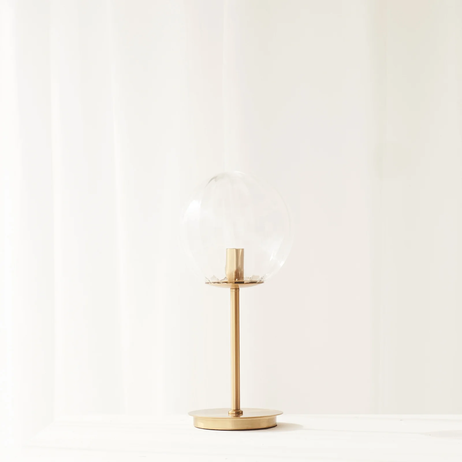 Fine Magdala Table Lamp High-Quality