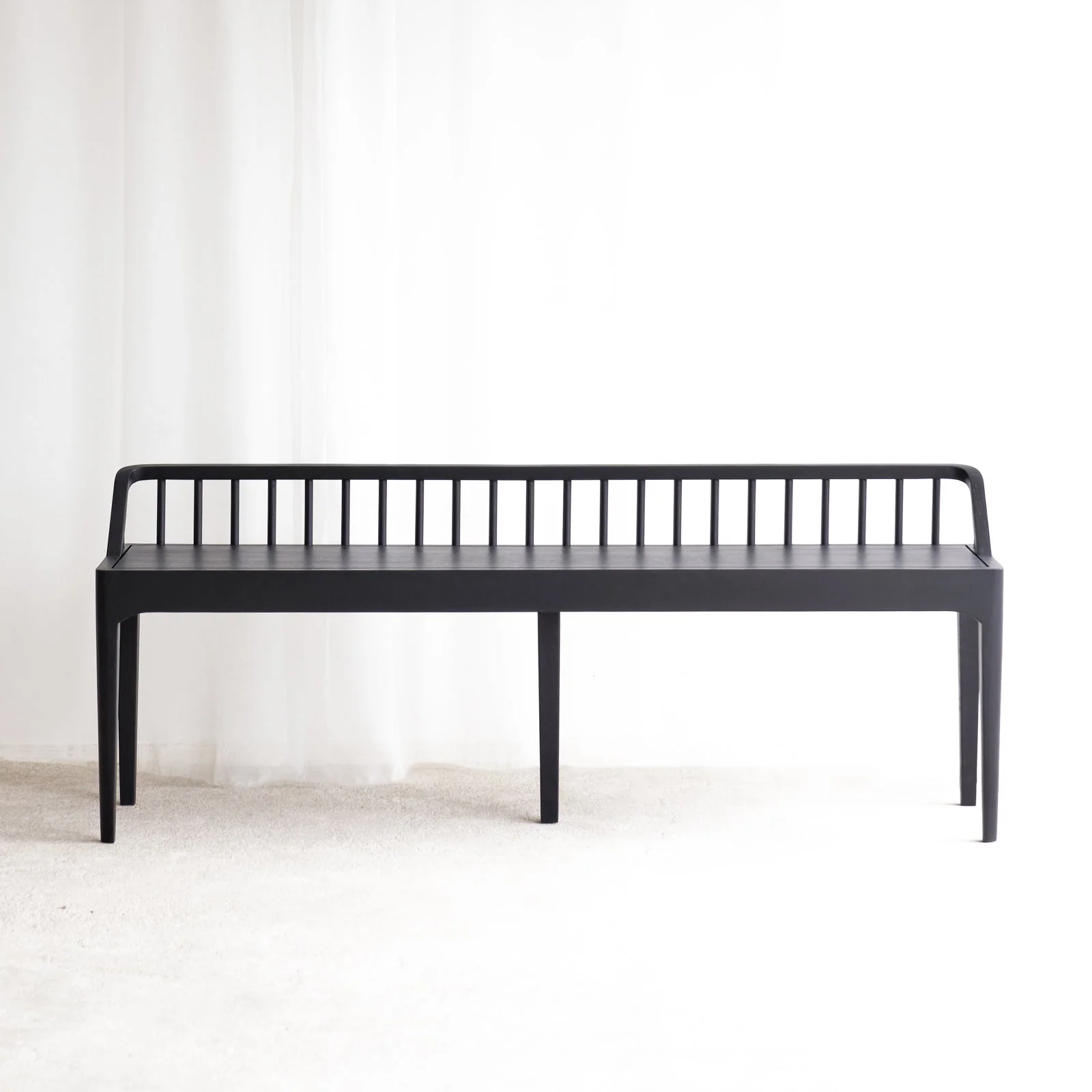 Next-Generation Spindle Bench Oak – Black Unique