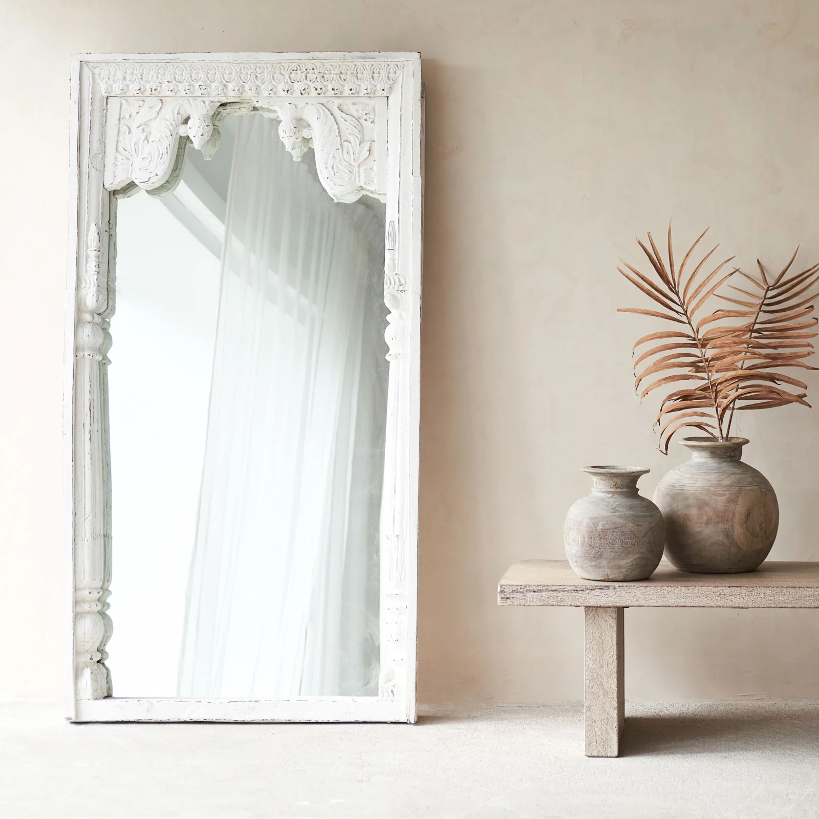 Trendy No.1 Vintage Carved Mirror – White Dependable