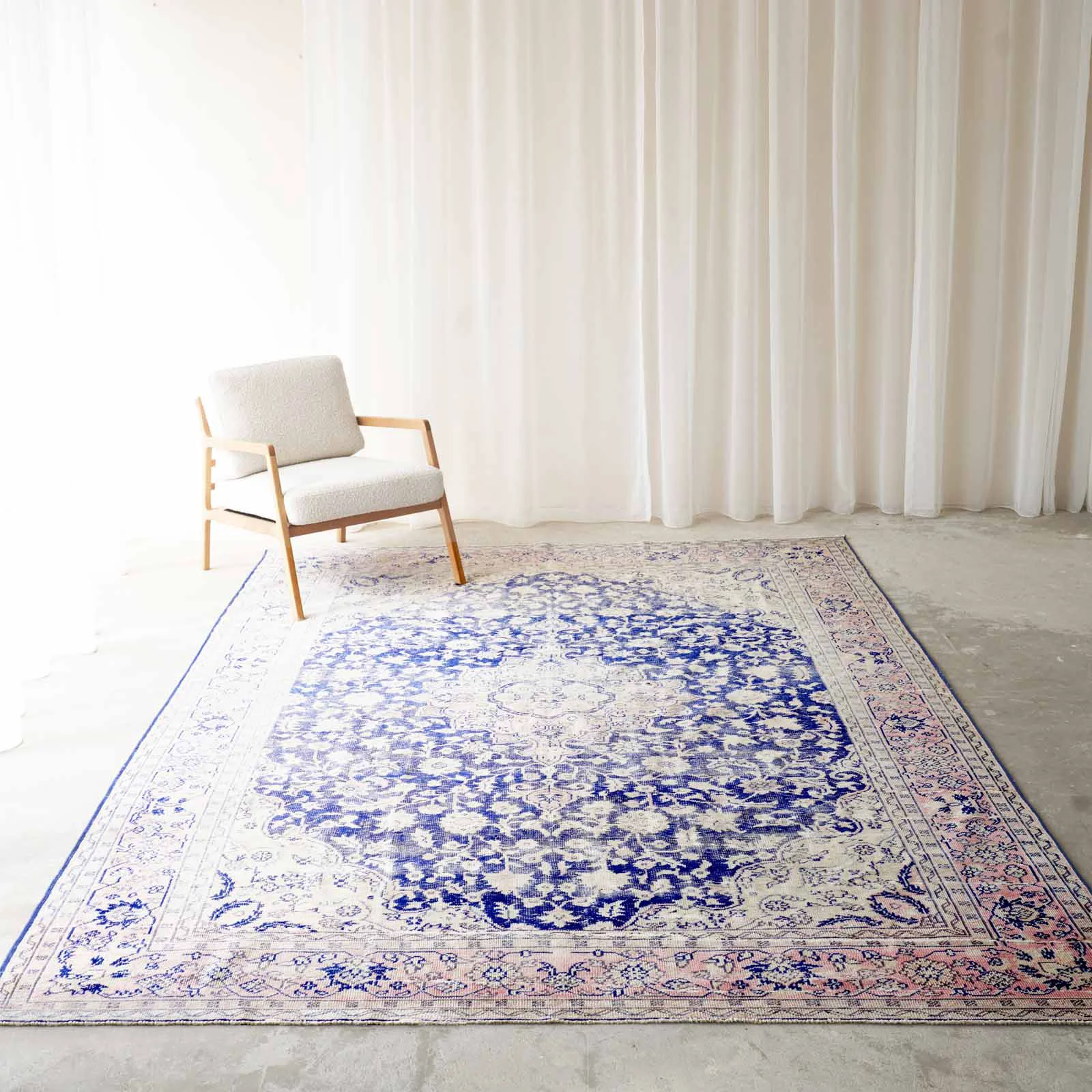 High-End Anatolian Rug W242 x L353 cm Functional