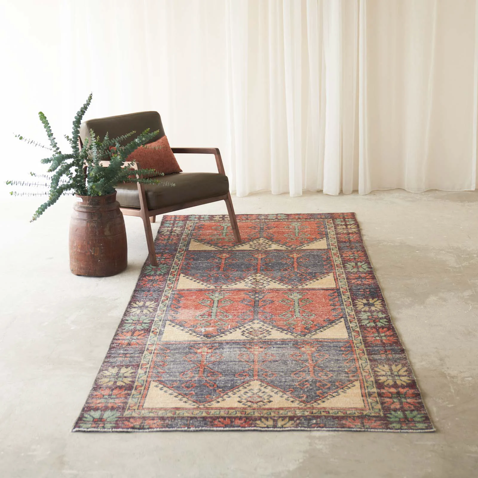Effective Vintage Rug W139 x L334 cm Selected