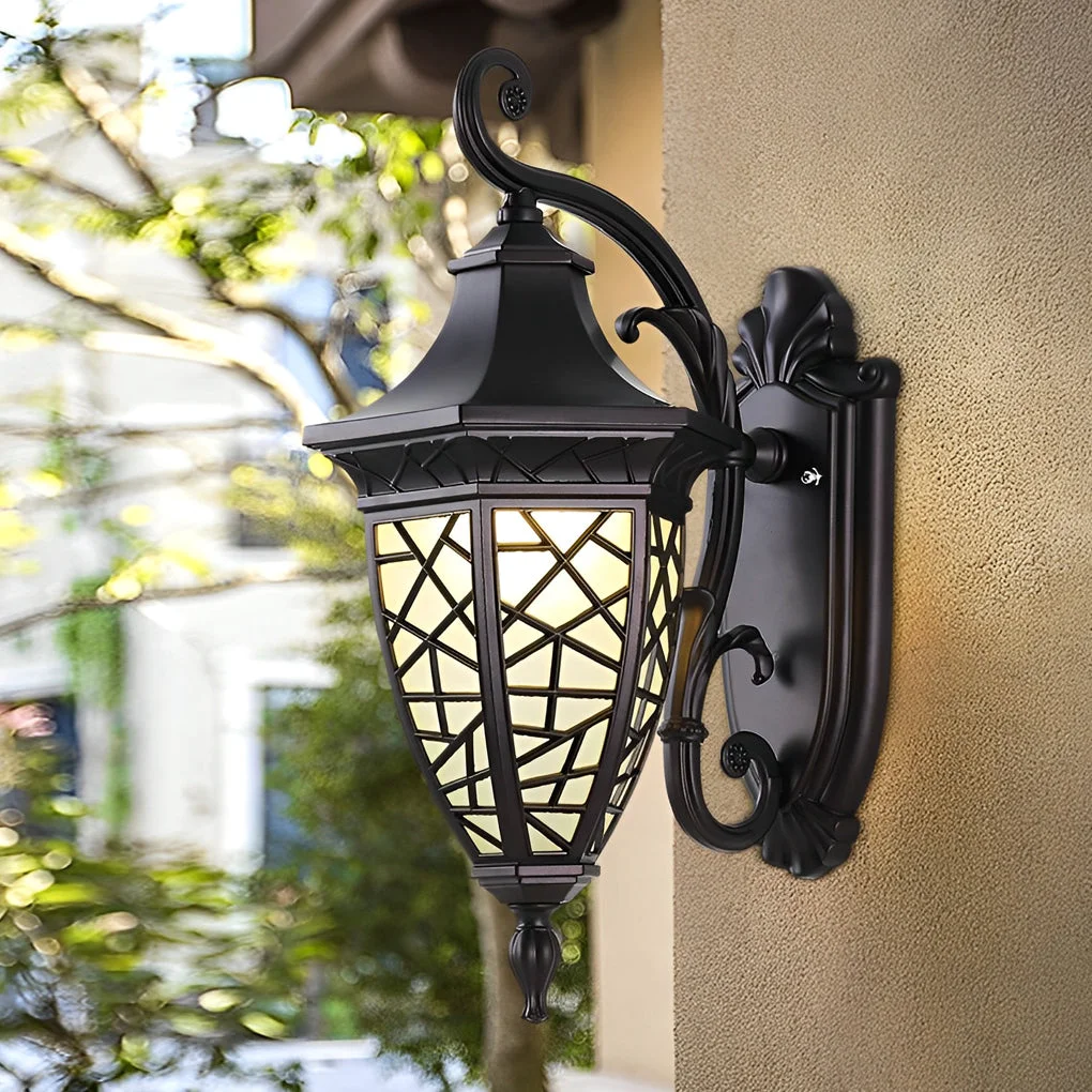 Fine Crafted Retro Pattern Waterproof Black American Style Solar Powered Wall Lamp Quality