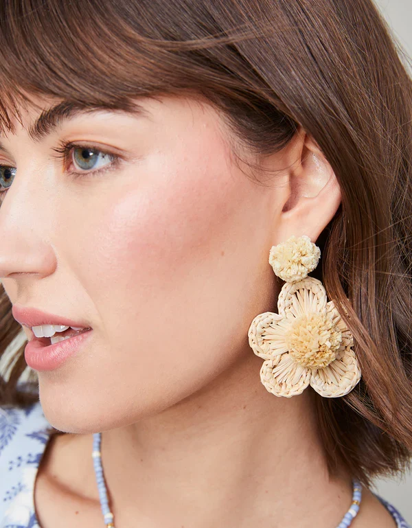 Refined Crochet Flower Earrings Natural Excellent