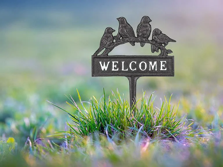 World-Class Lawn Welcome Sign High-End