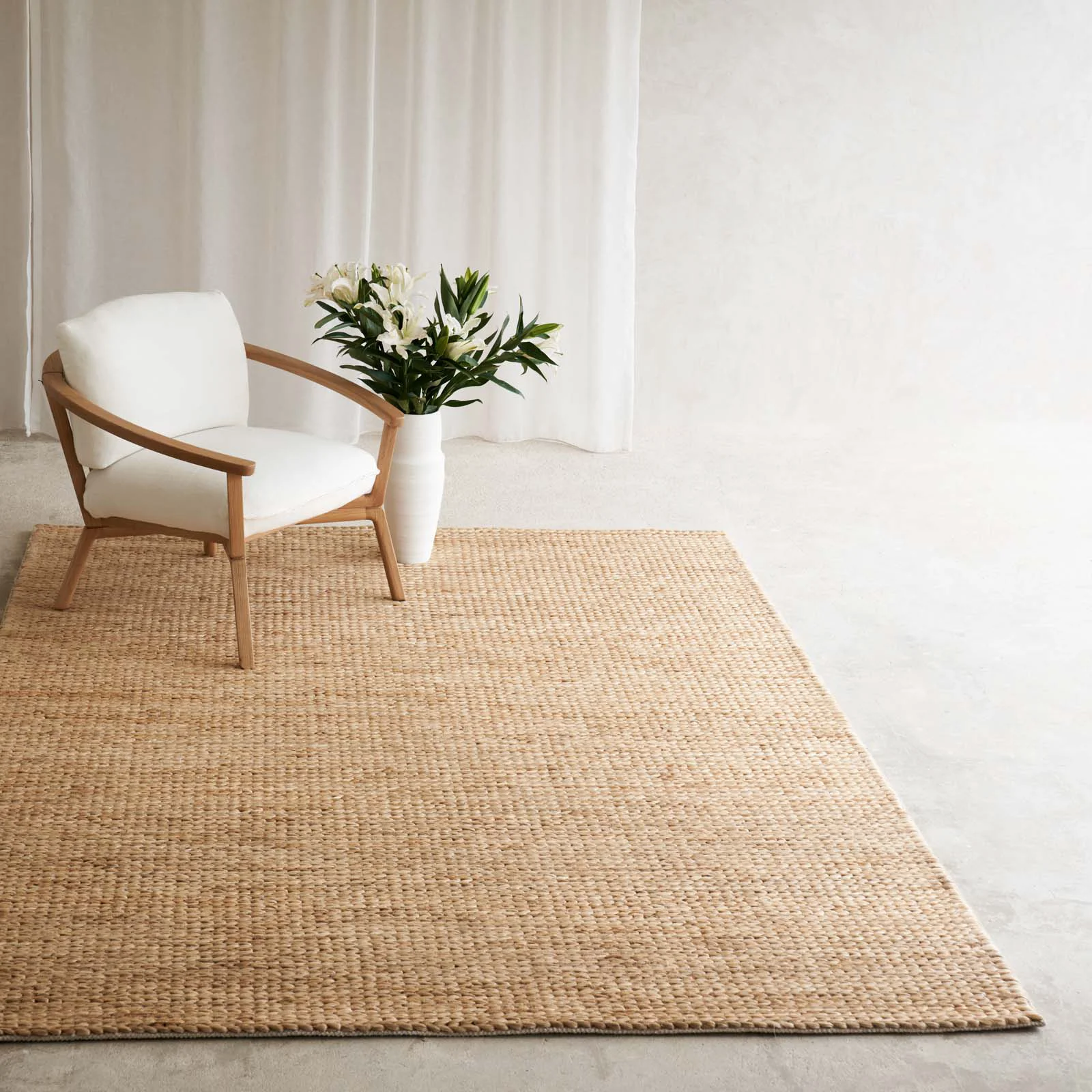 Traditional Andrea Large Knot Hemp Rug Natural Excellent