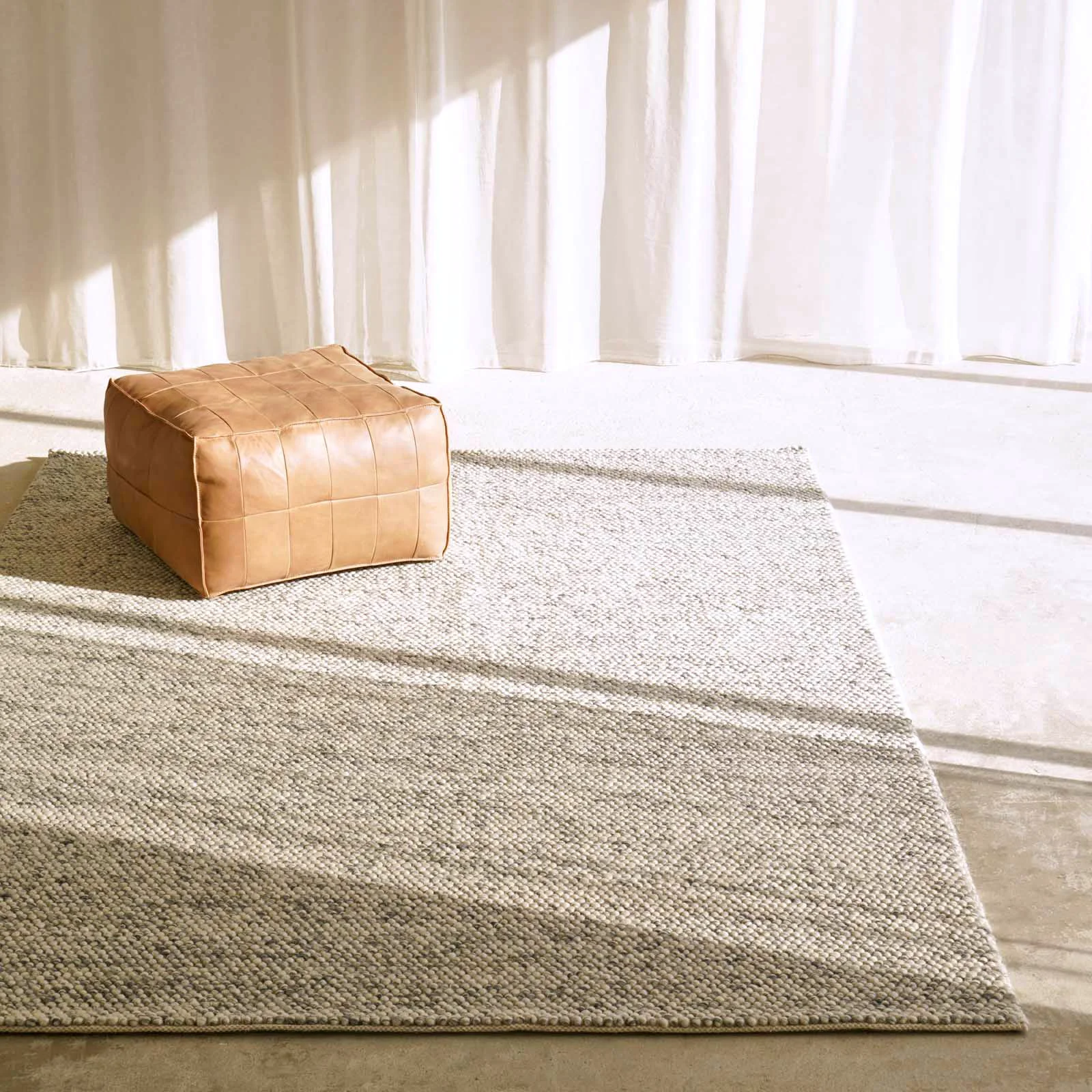 World-Class Pebble Wool Rug Gravel Artisan