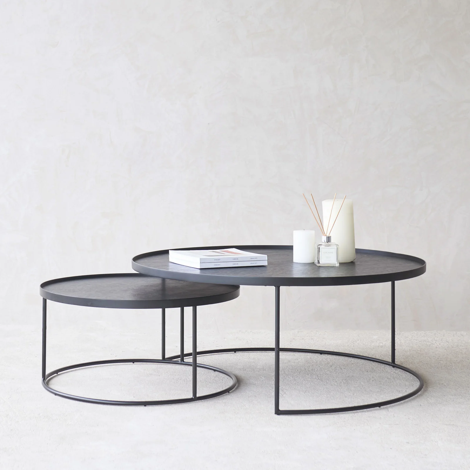 Long-Lasting Tray Coffee Round Table Set Large Extra Large 93cm Trendy
