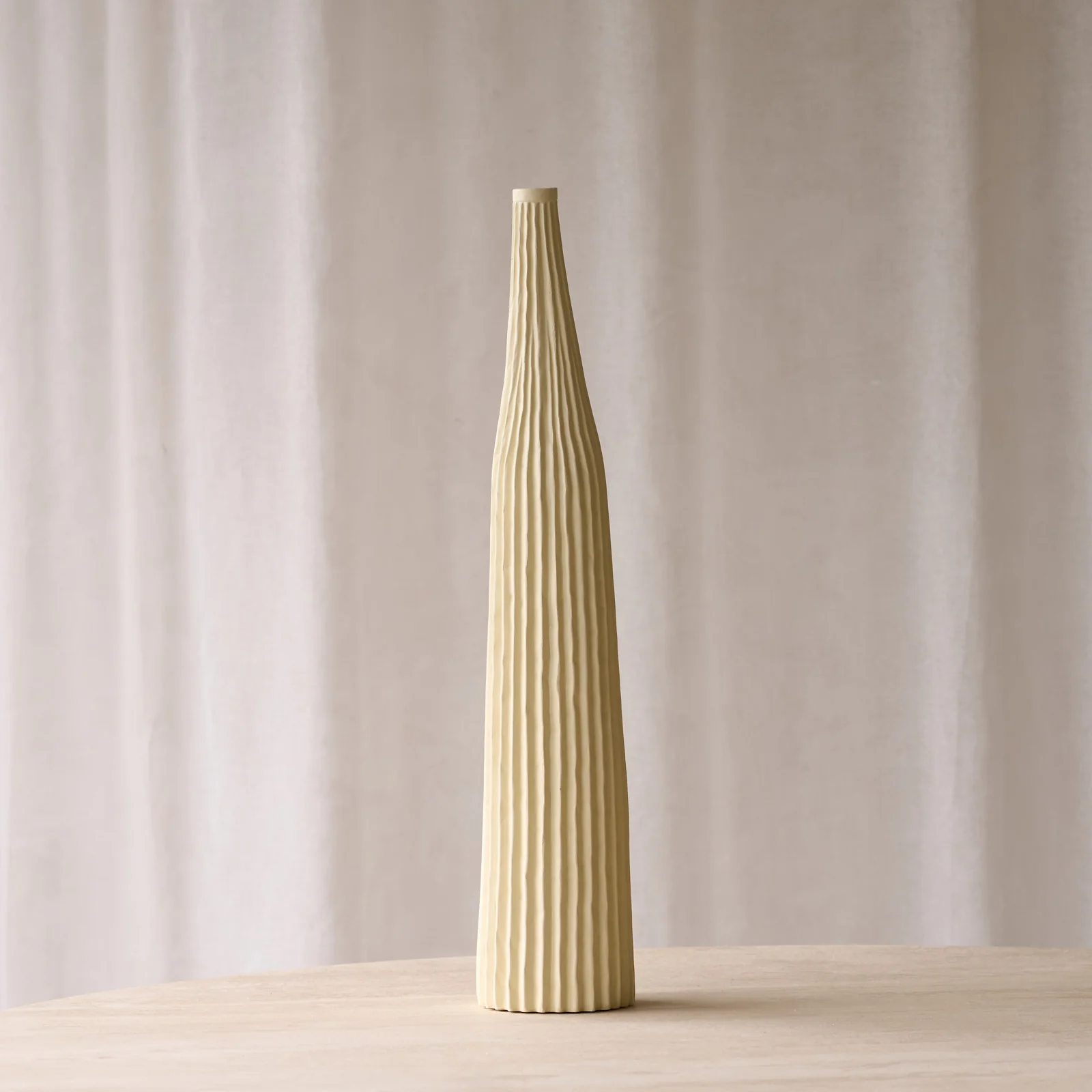 Soft Nampala Vase Cream Elegant