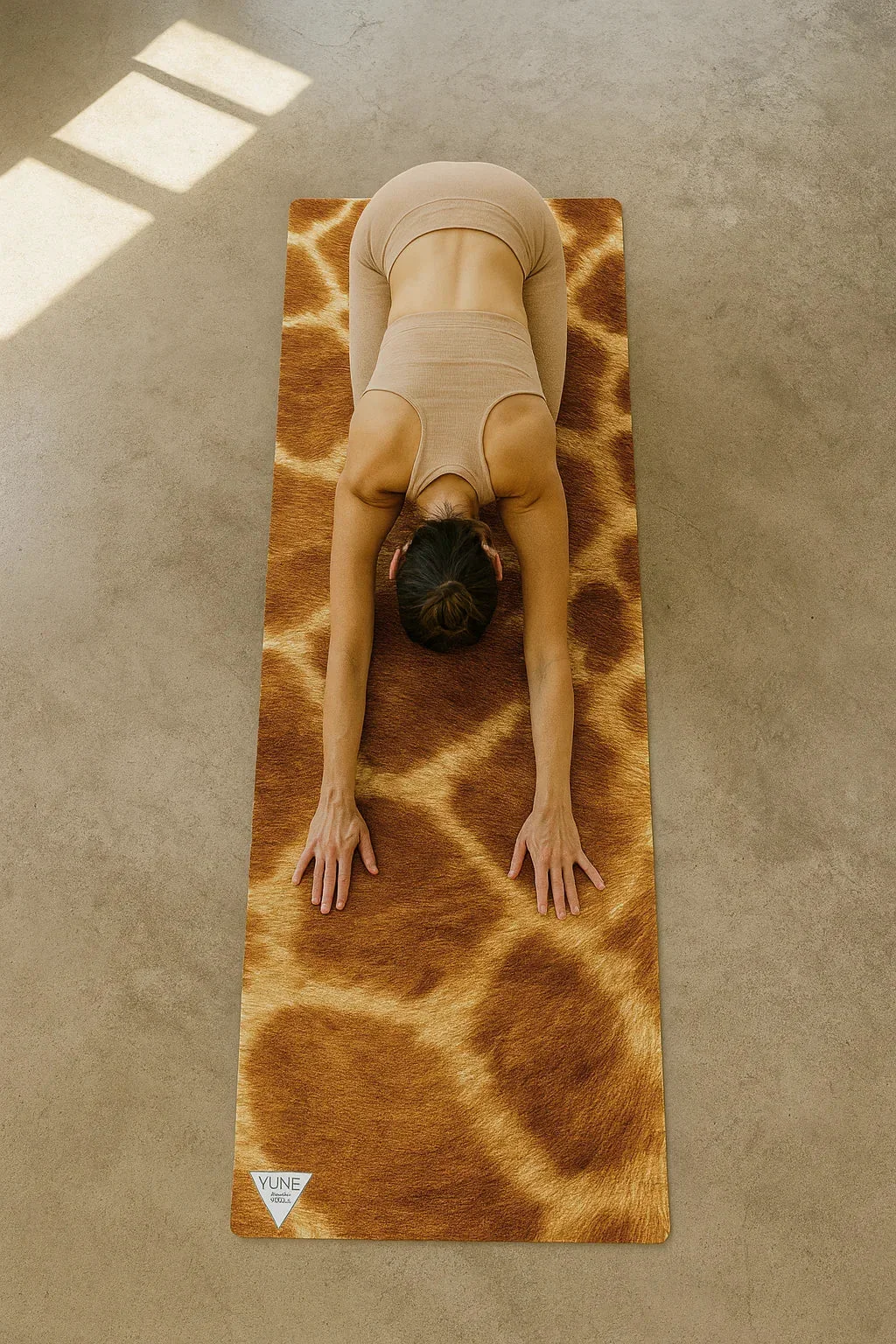 Relaxed Giraffe Print Eco Yoga Mat – 6mm Support Non-Slip Surface Yune Official
