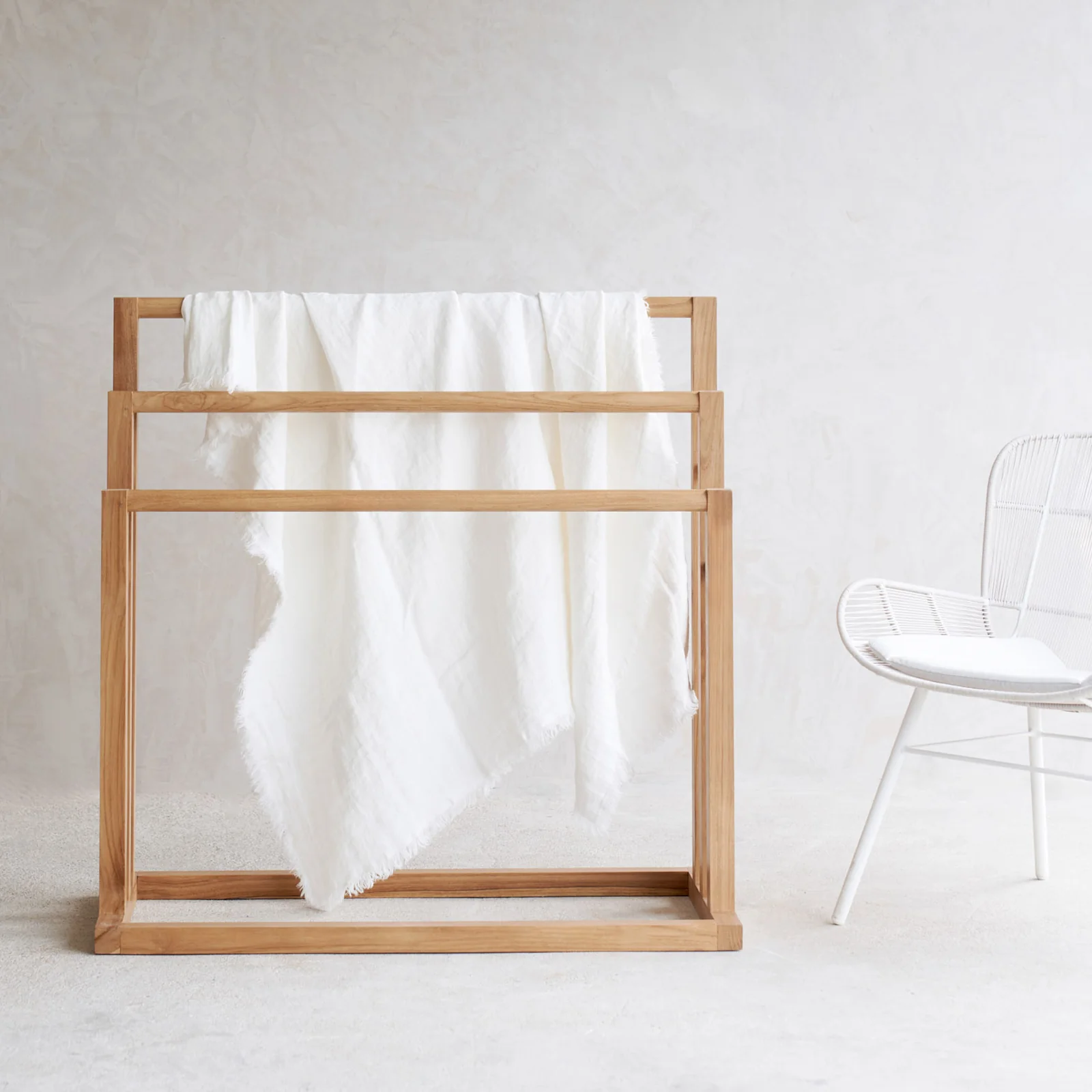 Crafted Caybria Towel Rack Old Teak – Natural 100cm Detailed