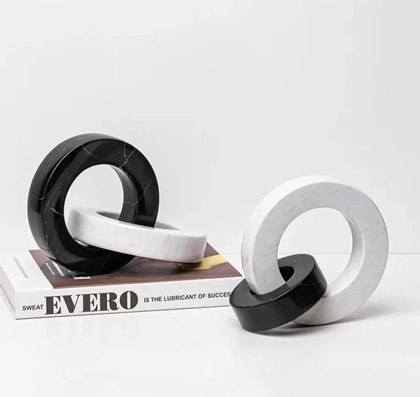 First-Class Modern Ceramic Interlocking Ring Sculpture Smart