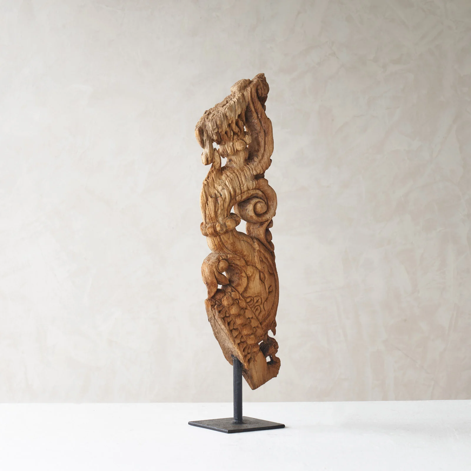 Convenient No. 5 Vintage Accent Carving High-Quality