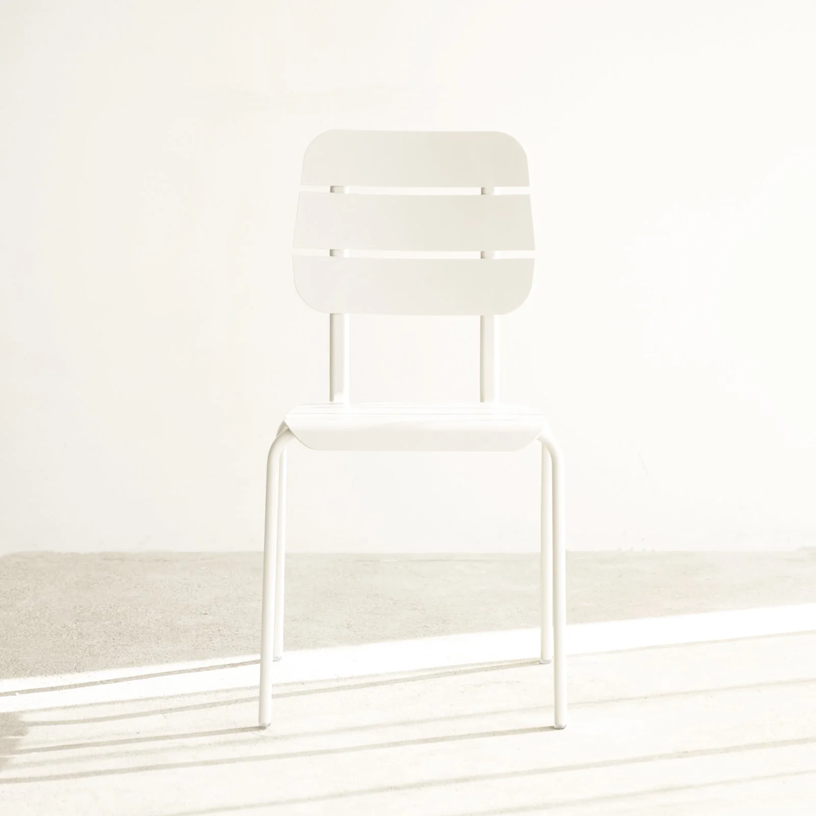 Premium Alicante Outdoor Dining Chair White Smooth