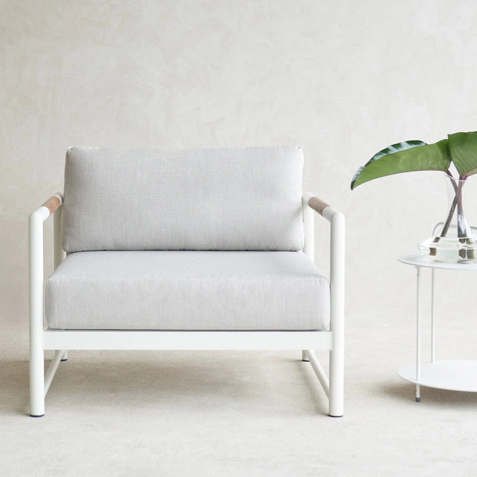 Reusable Breeze LX Outdoor Armchair White 88cm High-Performance