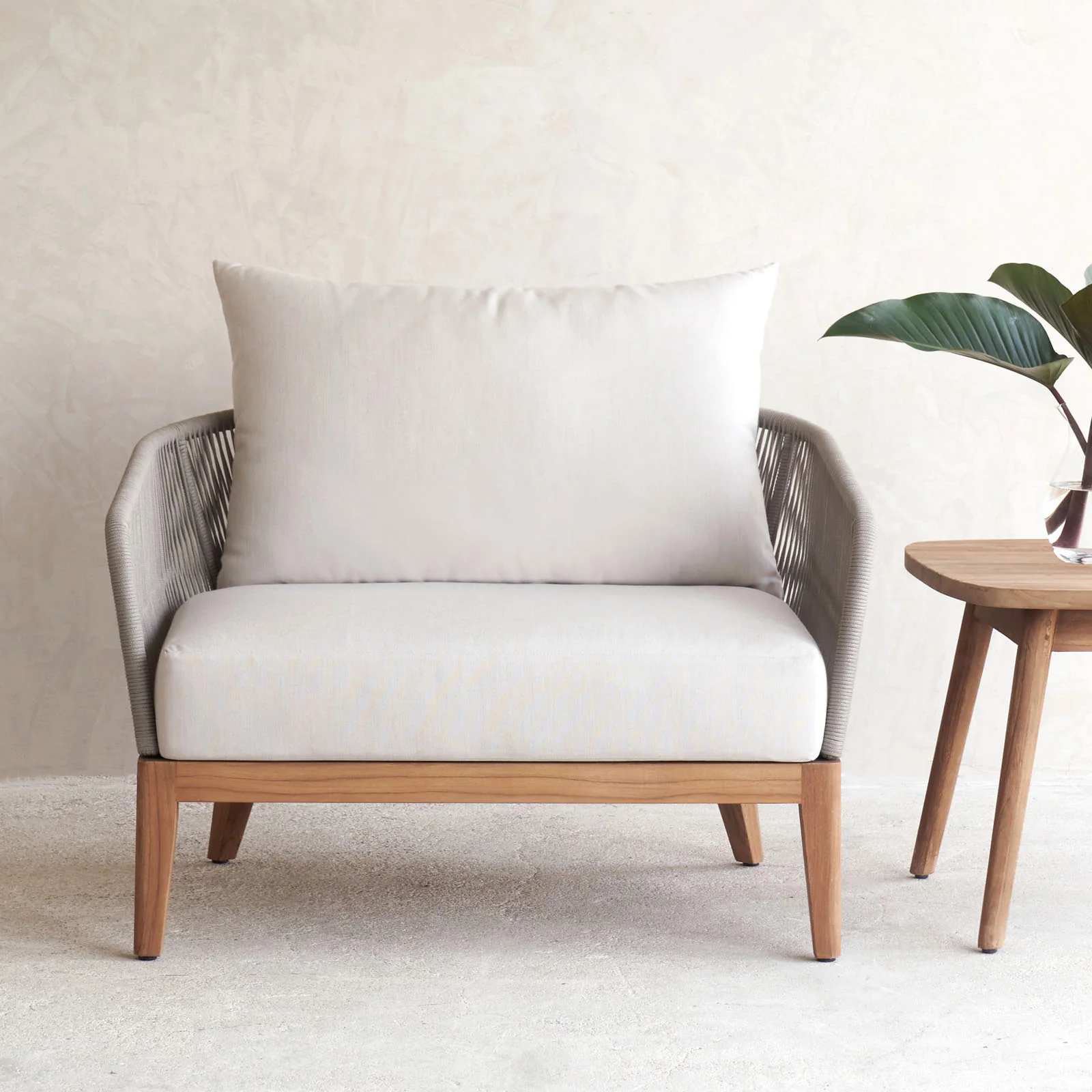 High-Grade Avalon Outdoor Armchair Teak Frame – Marble 90cm Versatile
