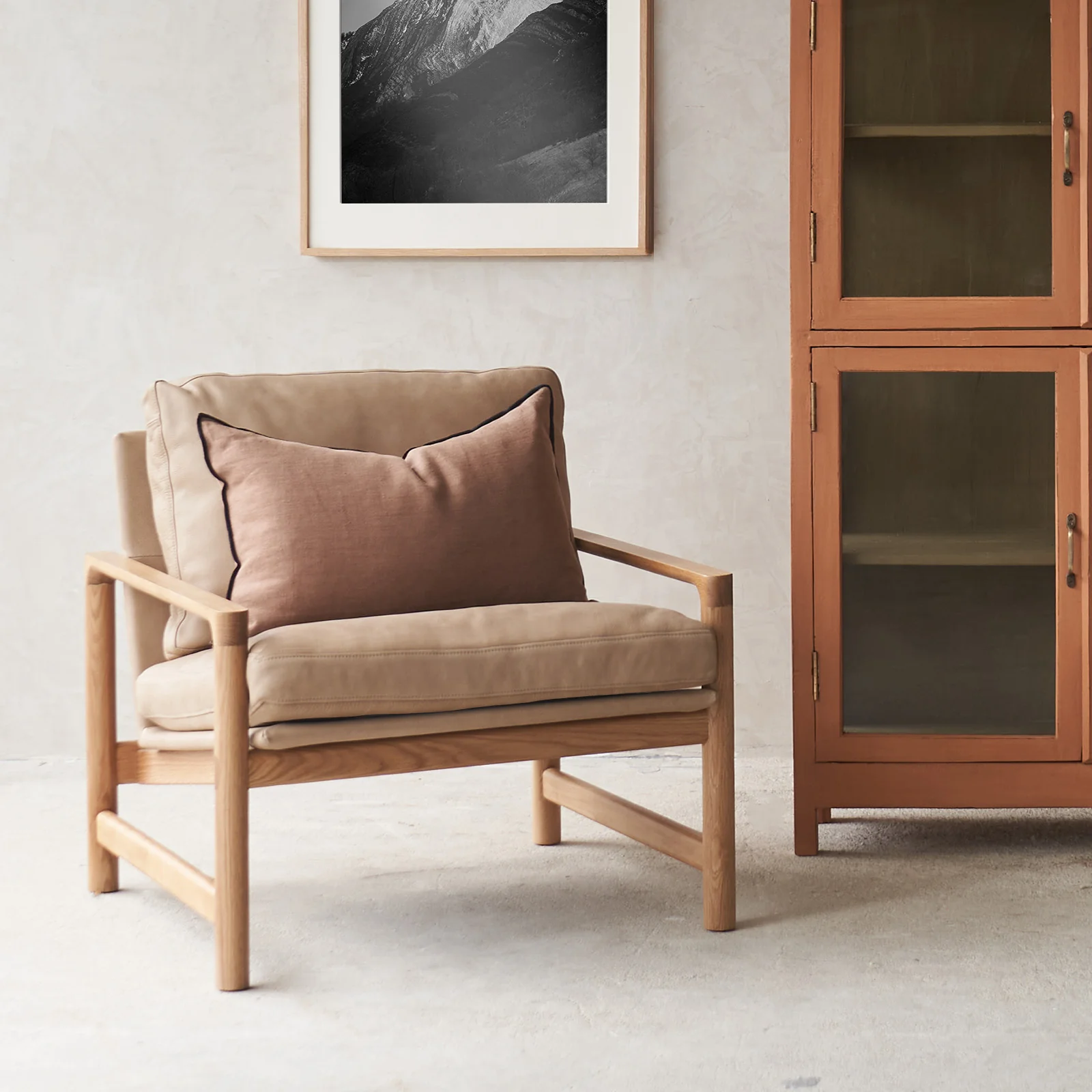 Minimalist Troubadour Leather Armchair Oak Frame – Desert Professional