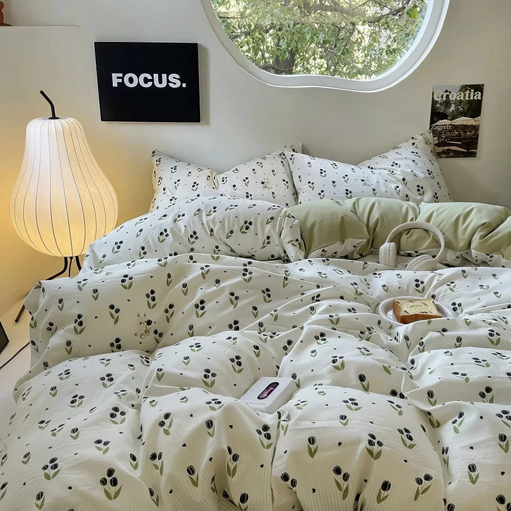 Quality Cute Small Tulips Print Bedding Set Breathable